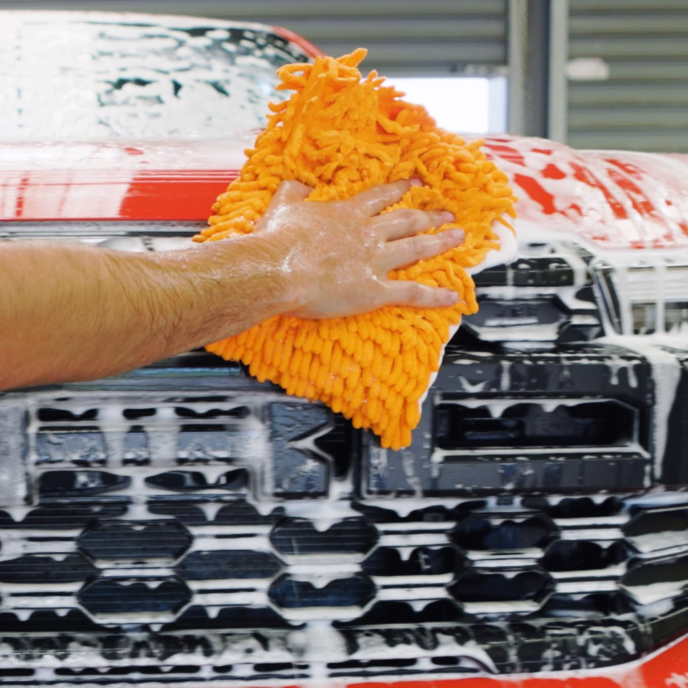 Meguiar'S Super Suds Wash Mate - Super Soapy Suds - Sponge for Washing Car - Removes Dirt and Grime on Paint, Glass, Plastic and Chrome - Professional Grade Microfibre Sponge for Car Washing