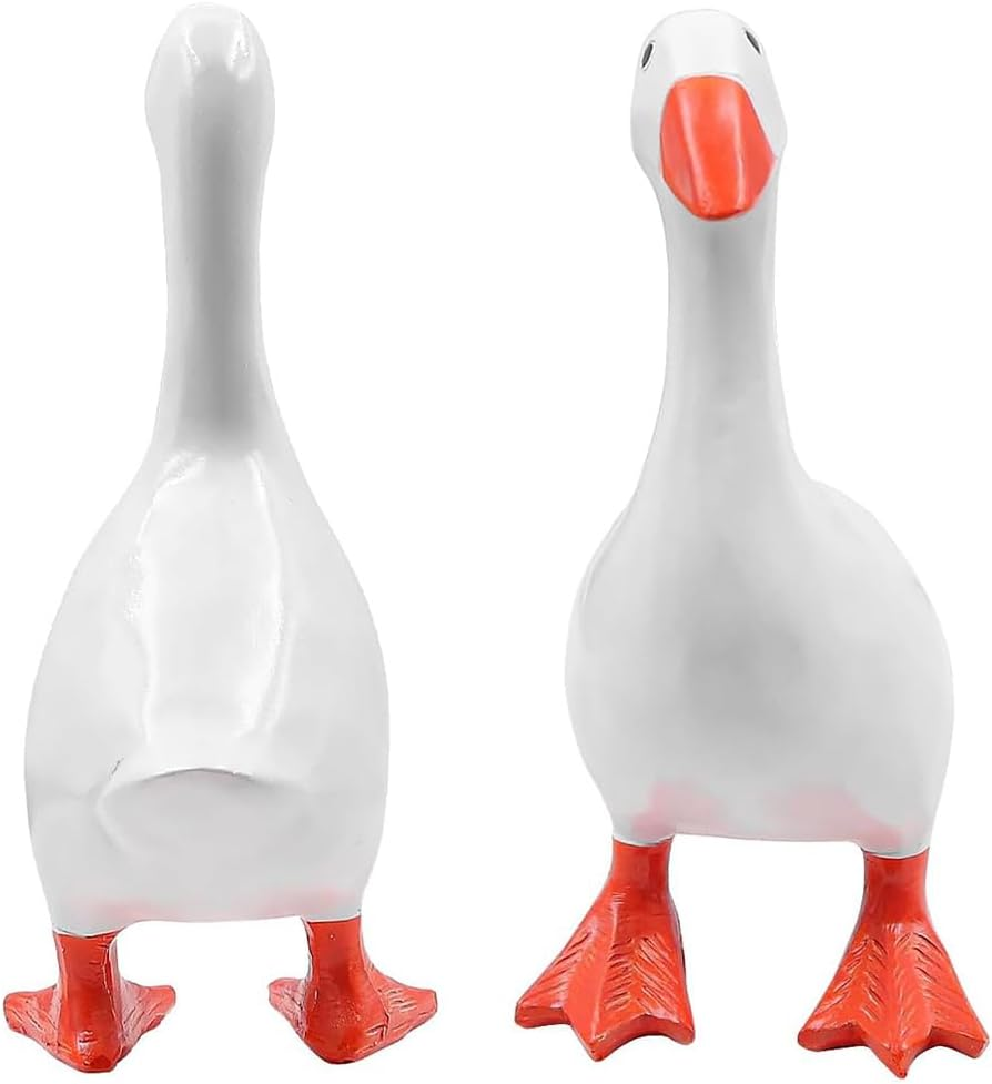 Magnetic Goose Statue Key Holder,Entrance Home Decor,Cute Homes Decor for Kawaii Room Office Table Desk Decors