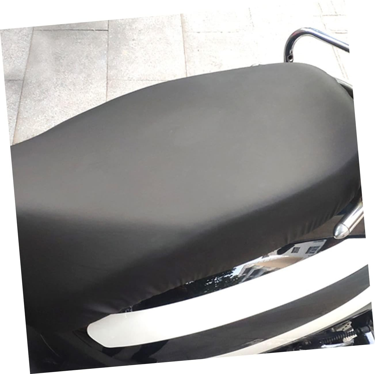 Vaguelly Motorcycle Seat Rain Cover Pu Leather Universal Seat Protector Daily Use Motorbike Cover image number 3