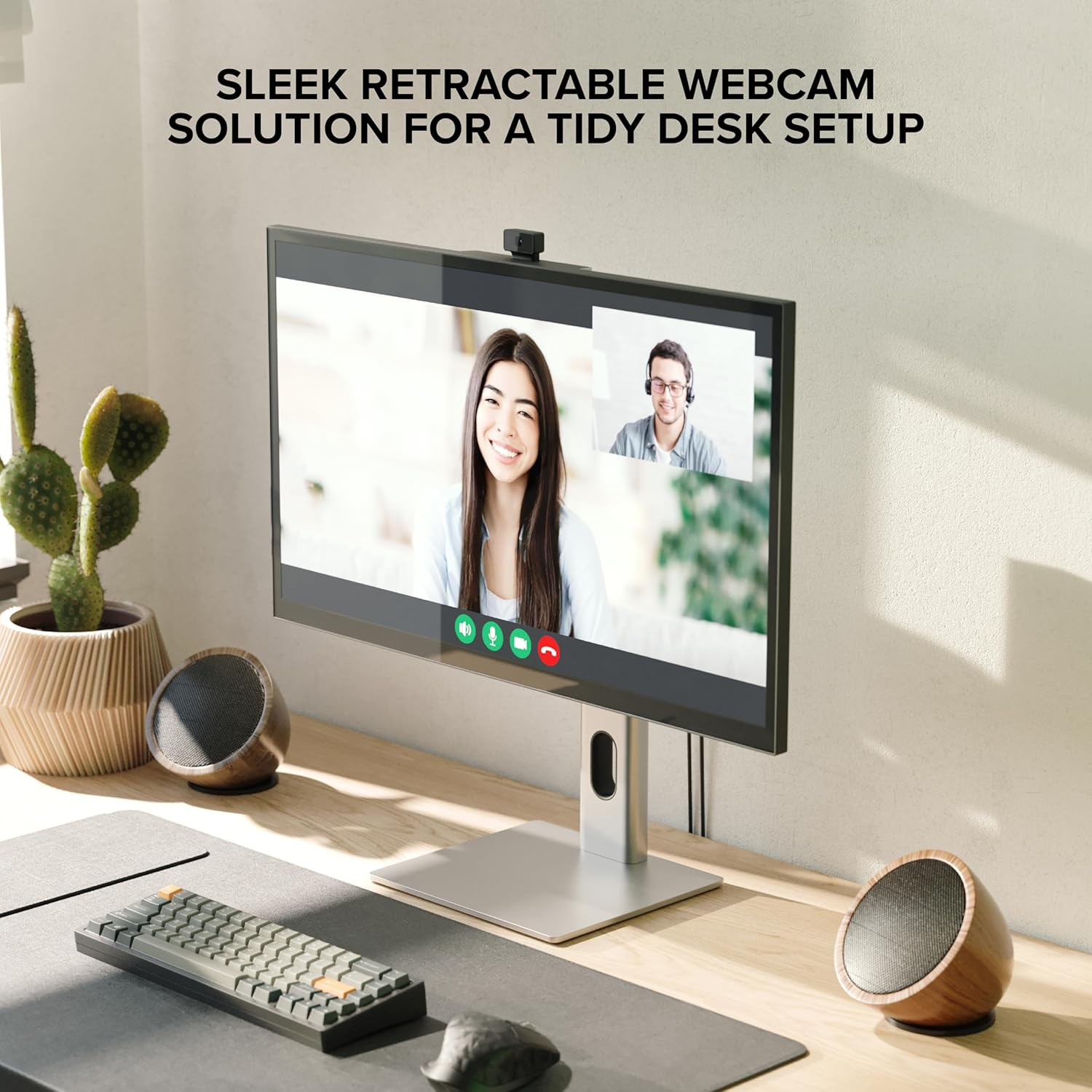 ALOGIC Clarity Max Pro 32" UHD 4K Monitor with USB-C Power Delivery and Webcam image number 4