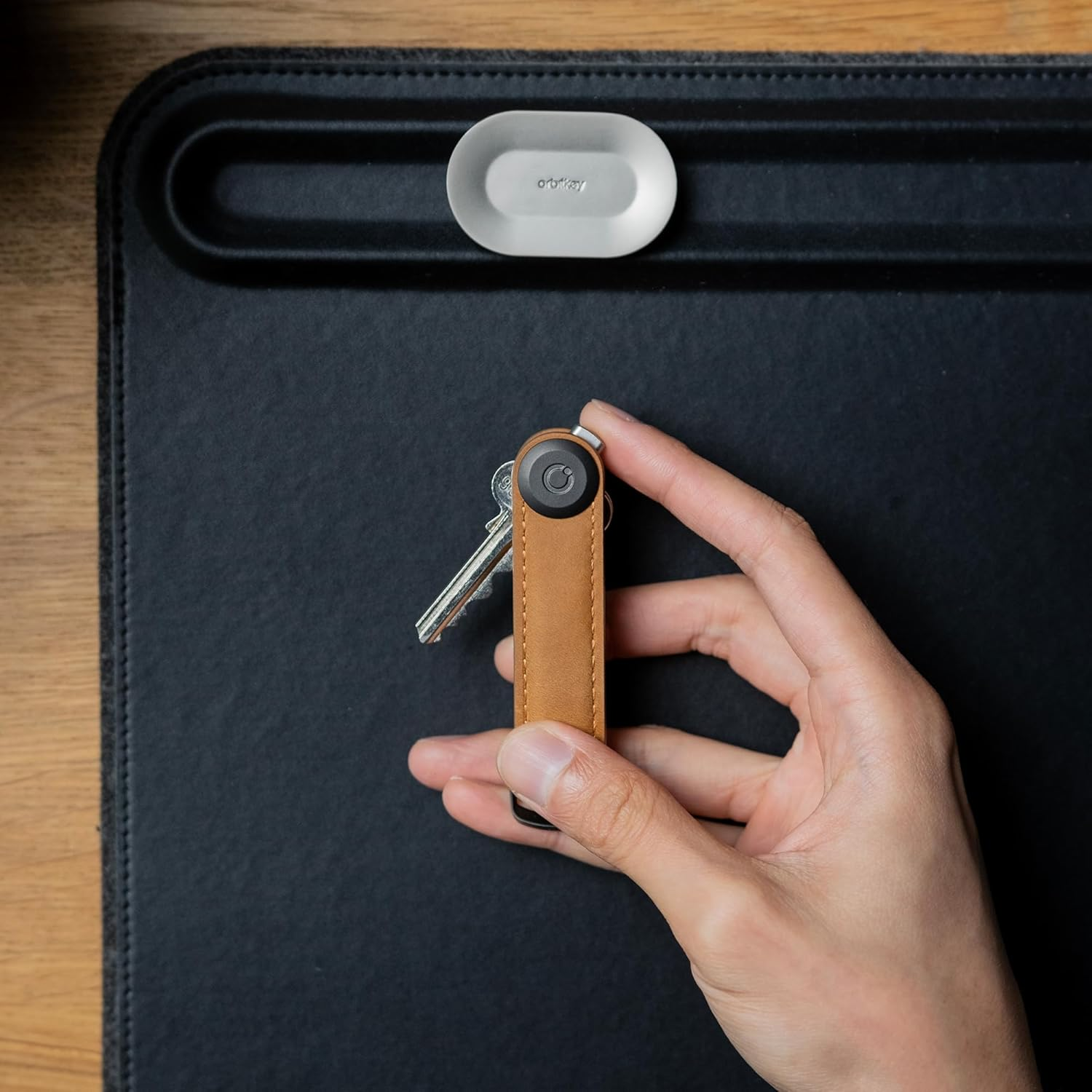 Orbitkey Quick Flip Tool &ndash; Stainless Steel 316L Keychain Multi Tool Accessory, One-Handed Operation, Easy Installation, Works with All Orbitkey Key Organizers &ndash; EDC Keychain Multitool (Silver) image number 5