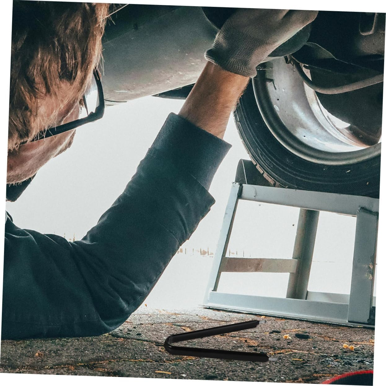 GARVALON 4Pcs Car Fuse Removal Tool Set Automotive Fuse Puller Pliers and Clips Compatible Cars and Trucks image number 2