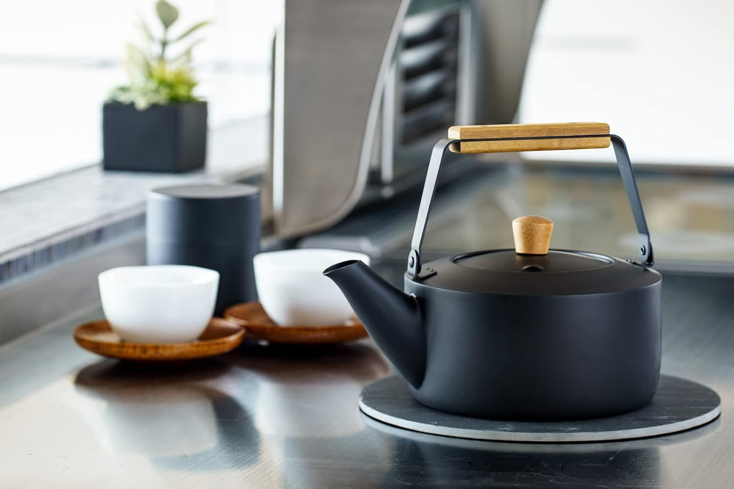 Miyazaki Seisakusho Tea Kettle 1.5L (Small) Black CHA-11 (Japan Import) image number 2