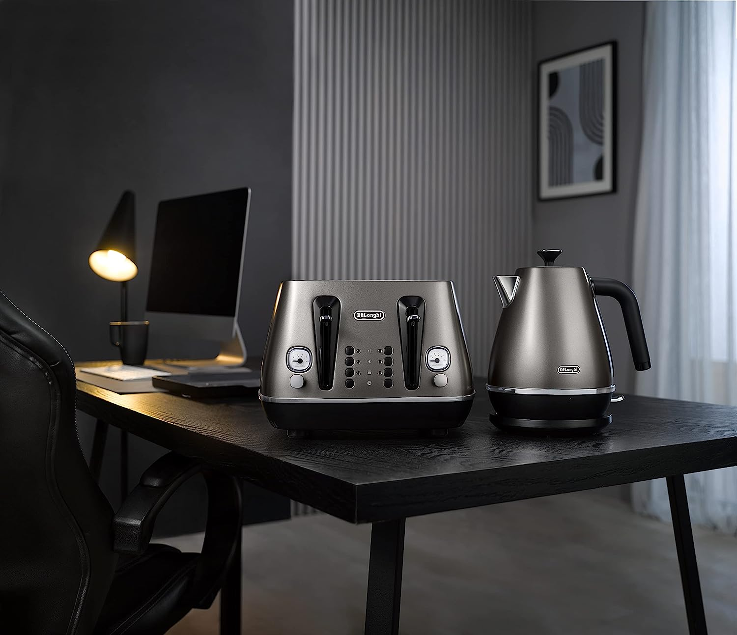 De'Longhi Distinta Titanium KBIN2001.TB, Electric Kettle, 360&deg; Swivel Base, Water Level Indicator, Cord Storage, Anti-Scale Filter, Detachable Lid, 1.7 L, 2000W, Titanium Black image number 1