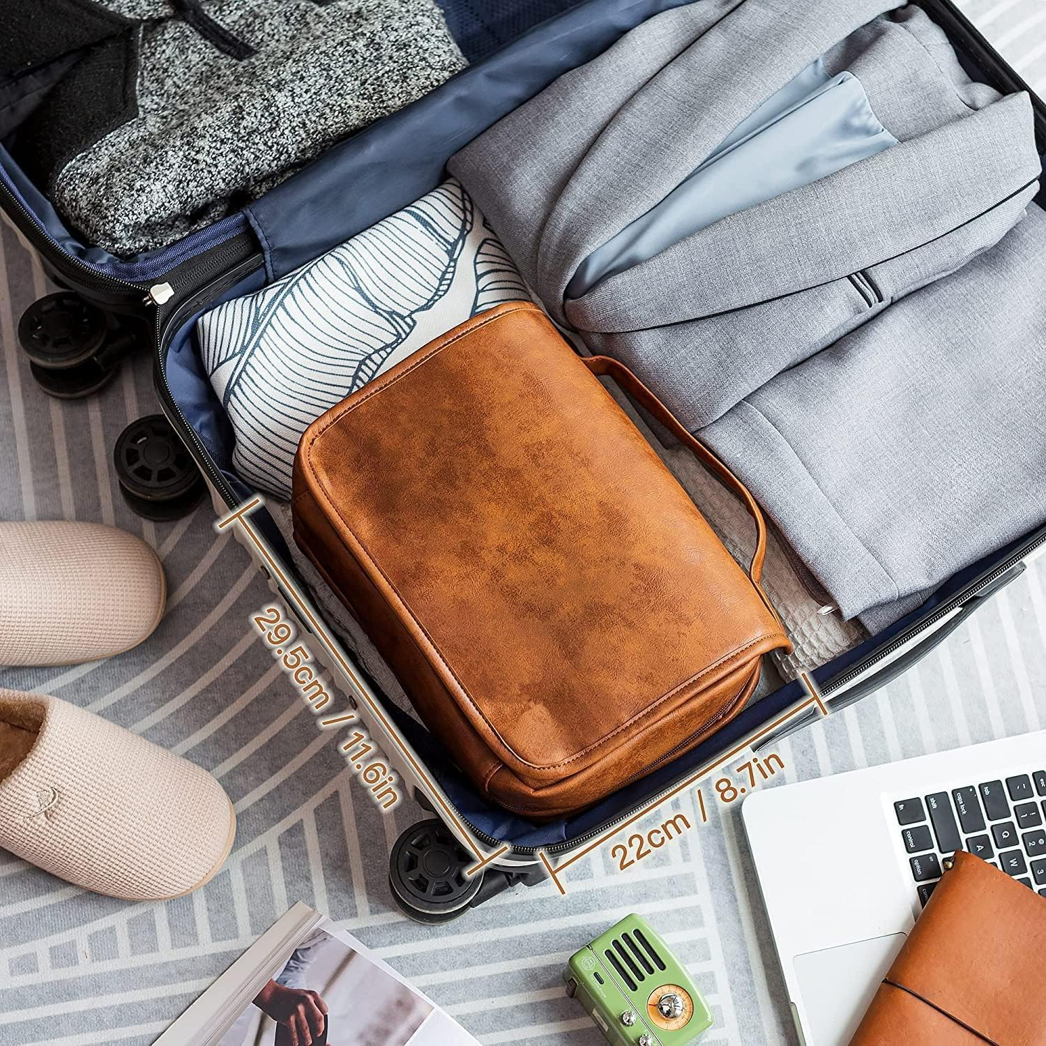 Hanging Toiletry Bag for Men and Women &ndash; 3-In-1 Travel Organizer, Water-Resistant PU Leather Dopp Kit, Large Makeup & Shaving Bag for Toiletries Accessories image number 3