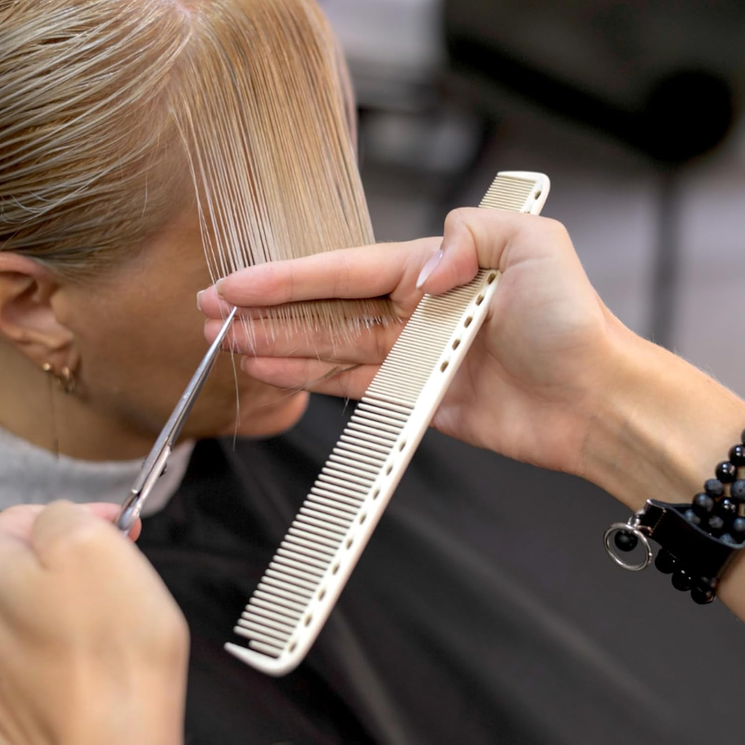 Pack of 6 Carbon Hair Cutting Combs, Colour, 2-In-1 Carbon Comb, Colourful, Carbon Styling Comb, Antistatic Hair Comb, Styling Combs for Men and Women, Thick, Thin, Curly, Straight Hair (Colour)