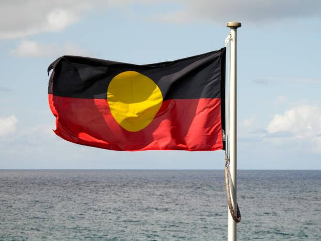 AUPOINT Australian Aboriginal Flag, 90 X 150 Cm, Black, Yellow, Red, Indoor Outdoor Garden Avenue for Holiday Party image number 1