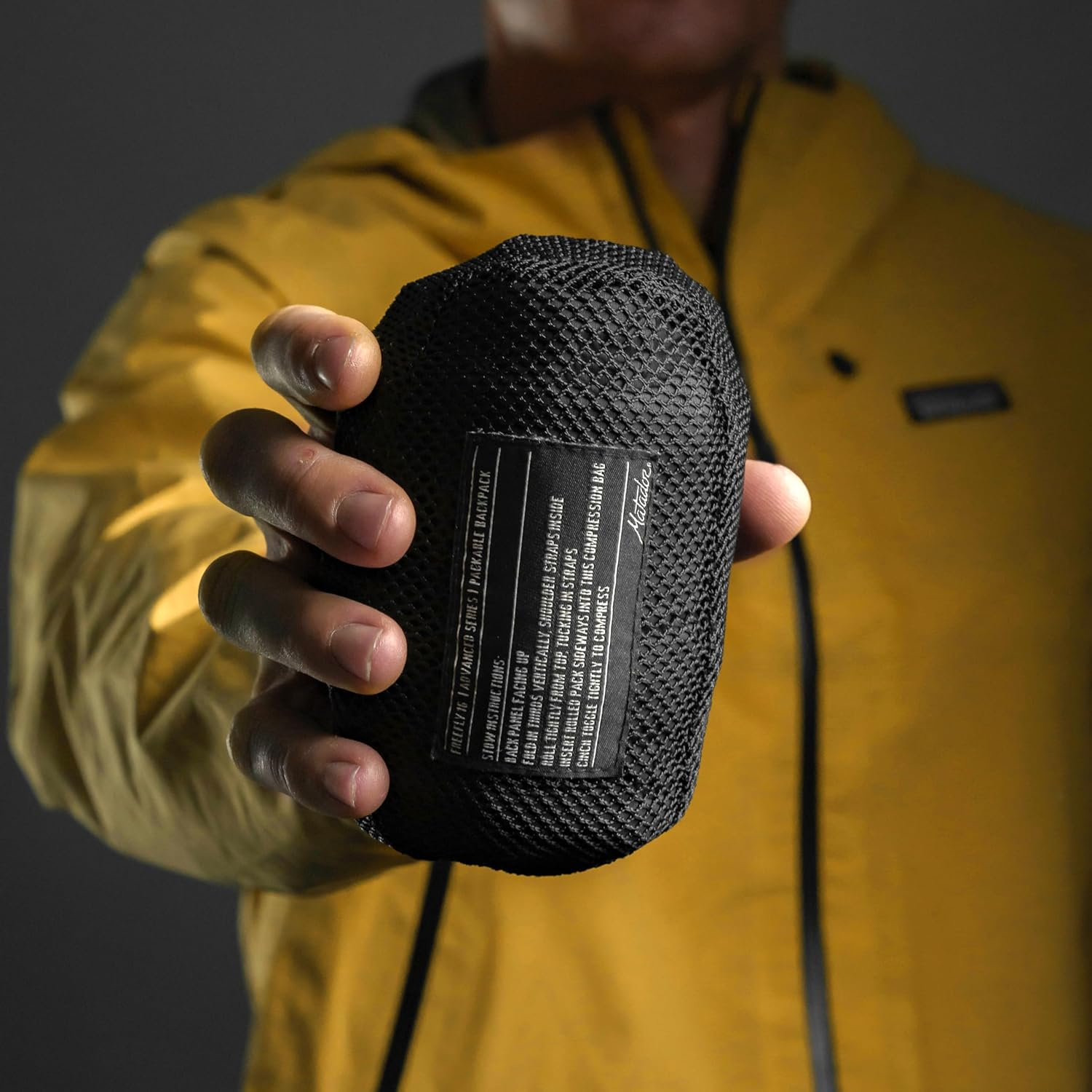 Matador Freefly16 Foldable Backpack - Small Hiking Backpack Men & Women, Ultralight Backpack with Material Loops, Waterproof Daypack for Travel, Cycling, Running, Outdoor, Skiing, Black, 16 Lang image number 5