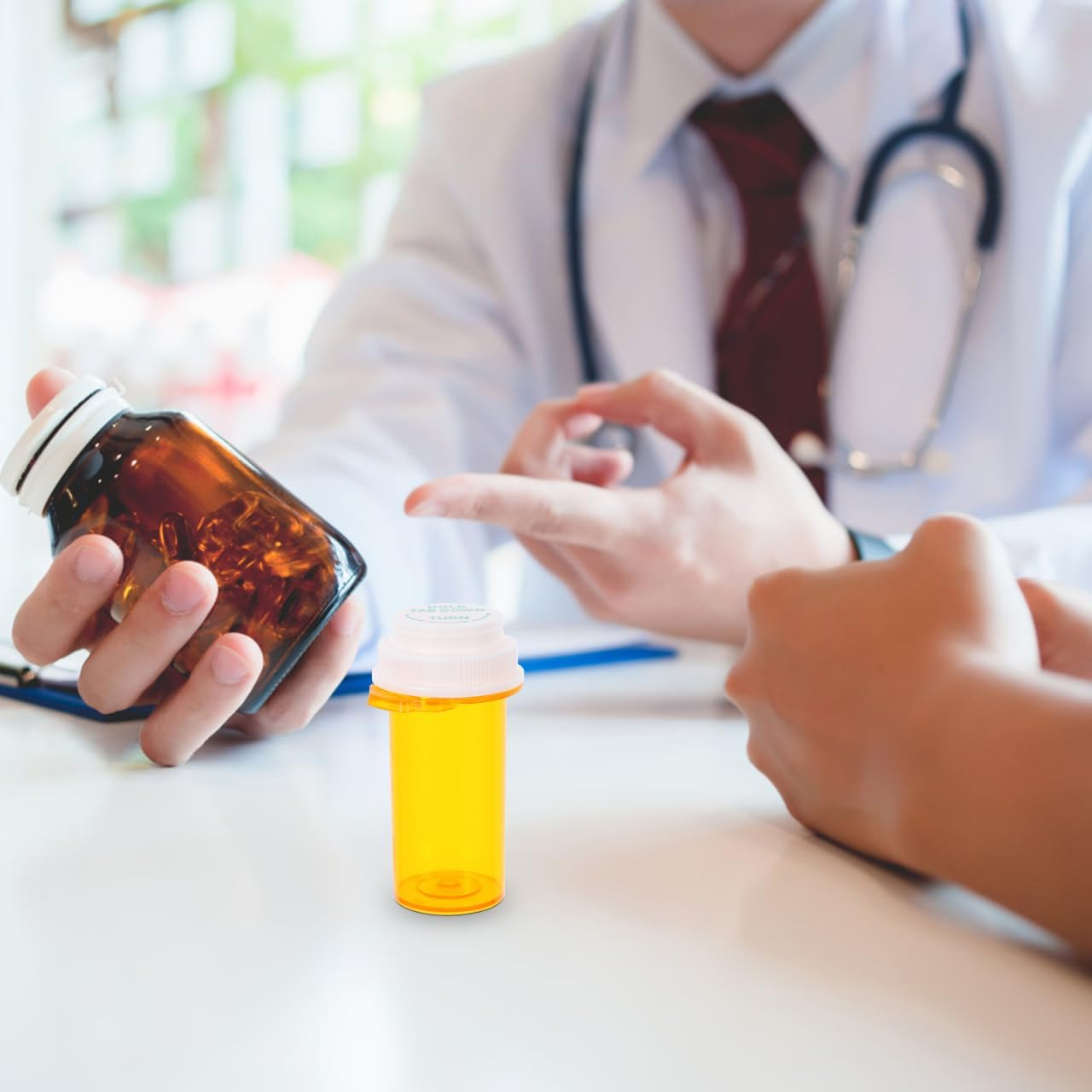 FOMIYES Portable Pill Bottle Storage Box 10Pcs Lightweight Plastic Pill Organizer for Travel and Daily Medication Reusable Sealed Containers with Large Capacity image number 6