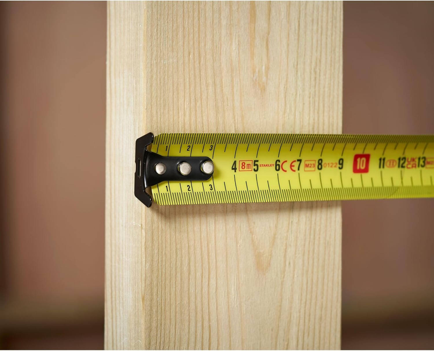 STANLEY FATMAX Tape Measure Blade Armor 8 M Metric Shock Resistant with Mylar Coating and Cushion Grip 0-33-728 image number 3