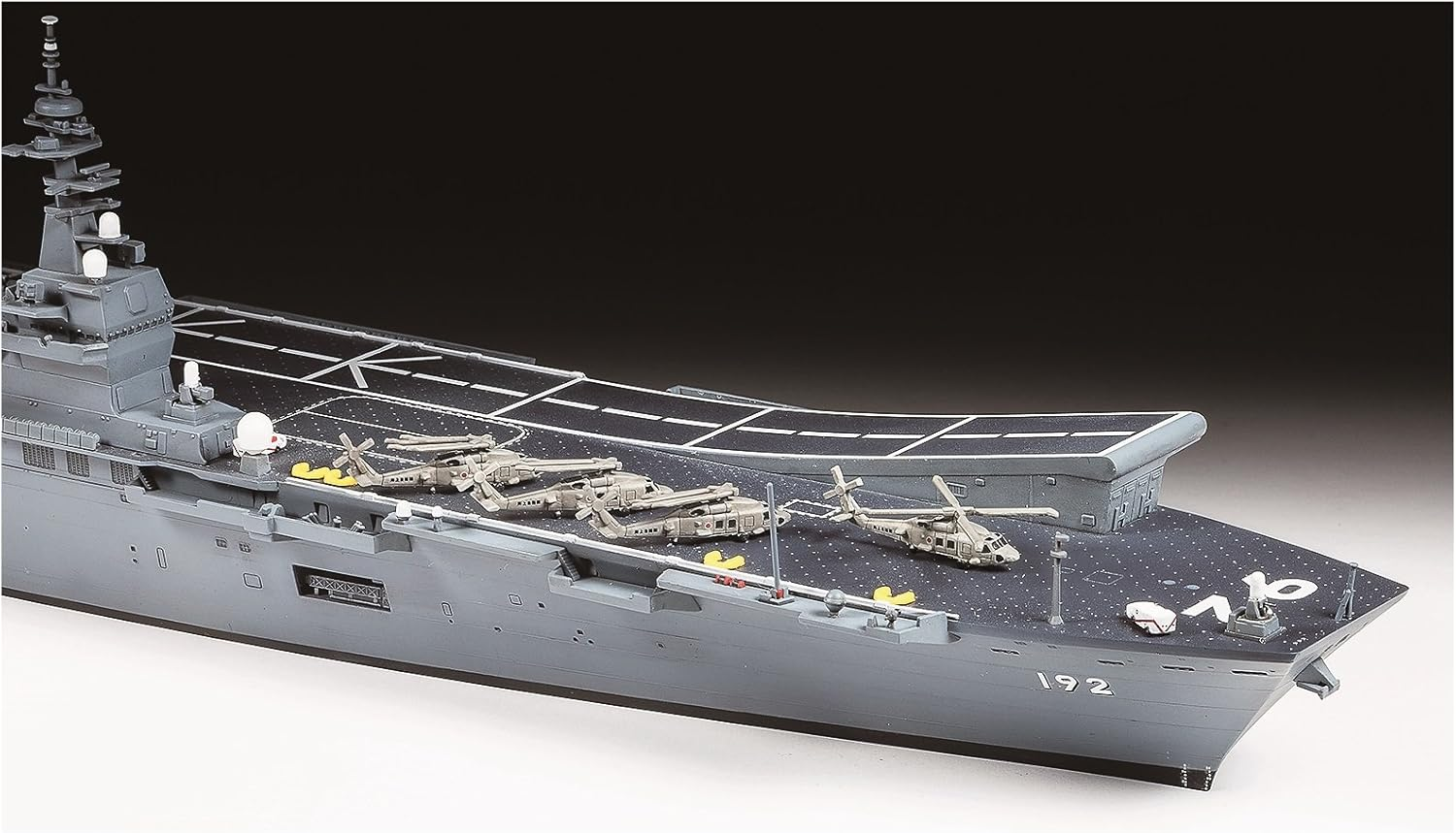 Tamiya 1 700 Aircraft Carrier DDV192 Ibuki