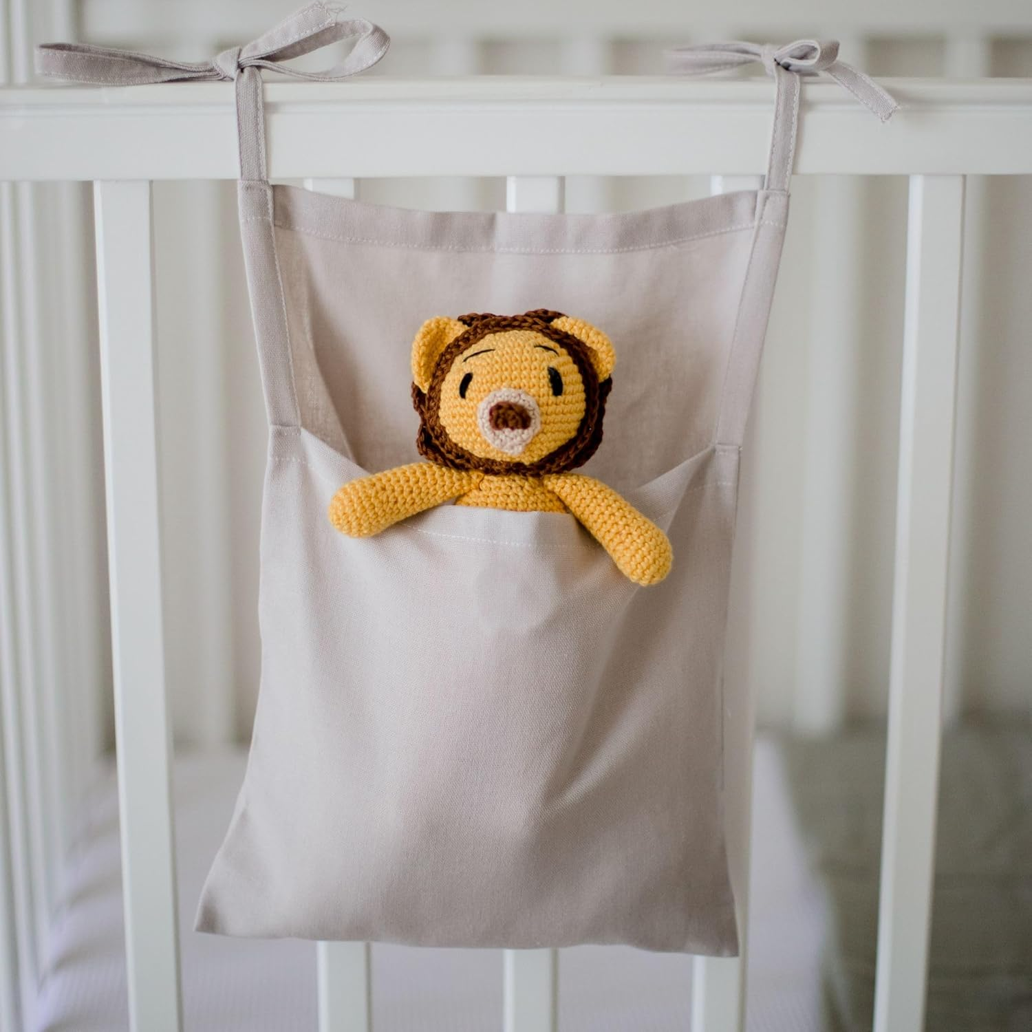 Nappy Caddy Hanging Organiser Bag for Baby Cribs or Cot - 26 X 35Cm - Single Pocket Linen Storage for Small Toys, Books, Drool Bibs, Molar Toys, Plushies, Diapers, Teether, and Pacifiers - Light Pink
