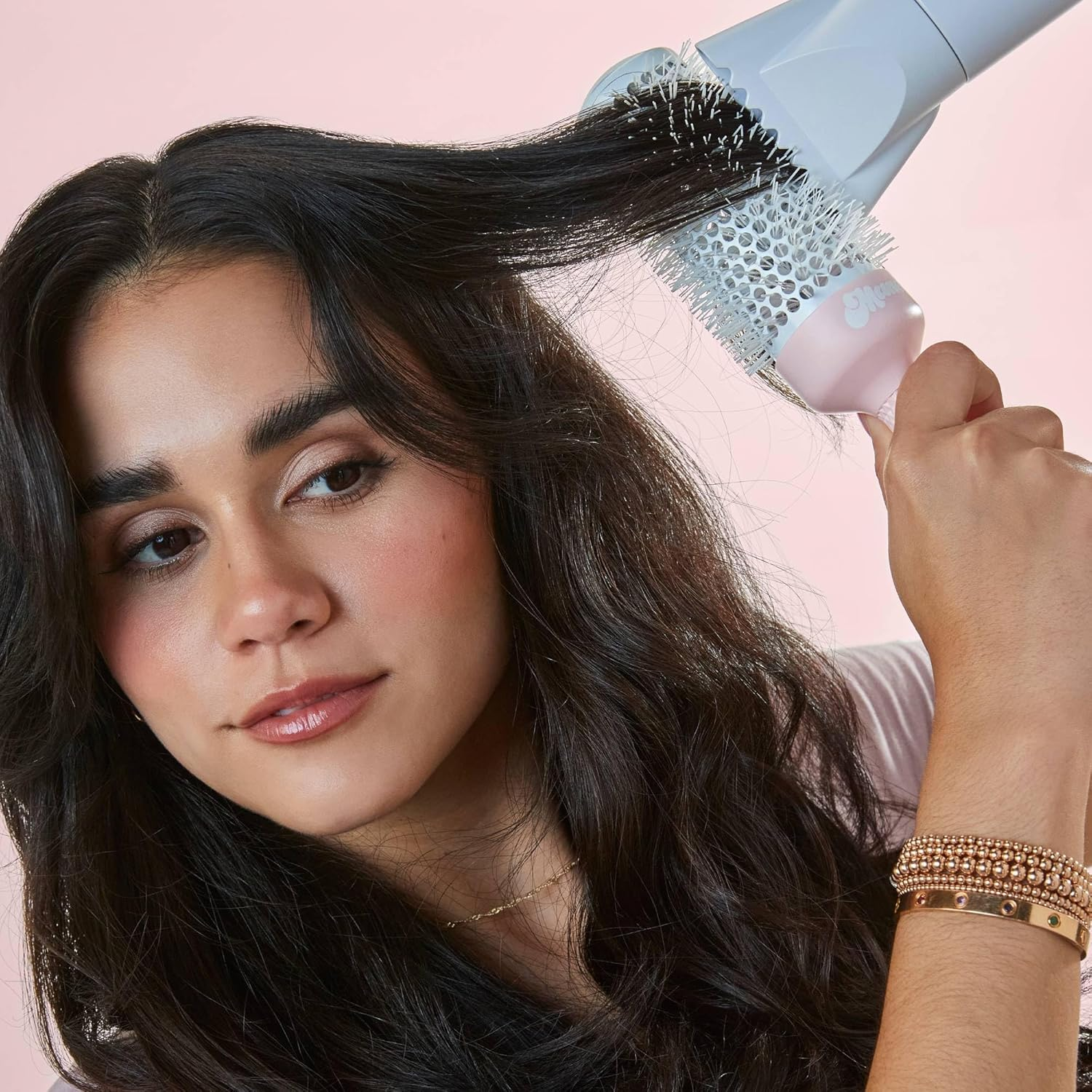 Mane BRB 33Mm (1.3") Ceramic round Hair Brush - round Blowout Brush for Shoulder Length Hair or Longer - Increases Hair Shine and Helps with Frizz Control - Made with an Ergonomically Designed Handle