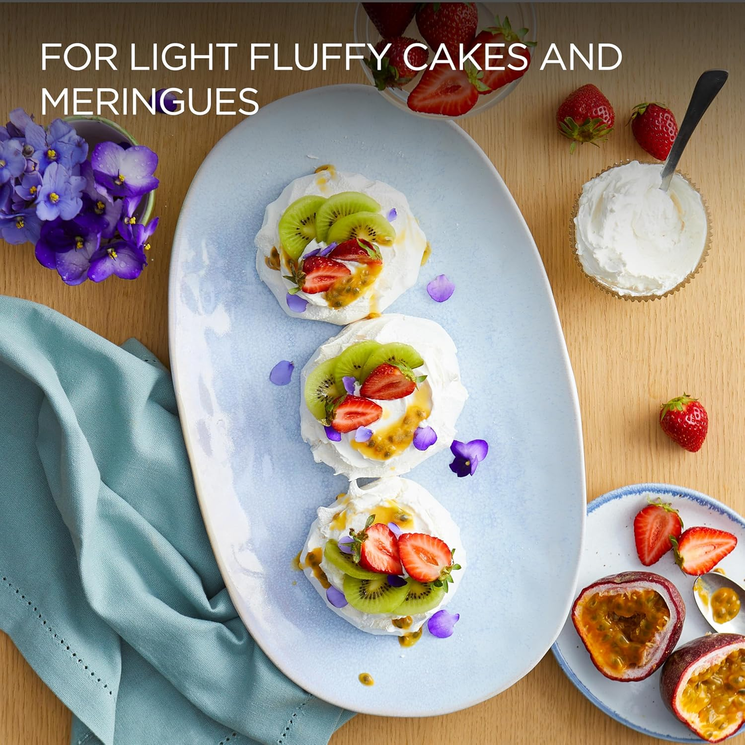 Kenwood Quickmix Go HMP40000GY, Portable Hand Mixer with Integrated Carrying Case, Sureeject Release, Stainles Steel Beater and Kneaders Included, Measuring Spoon, 350W, Storm Blue image number 3