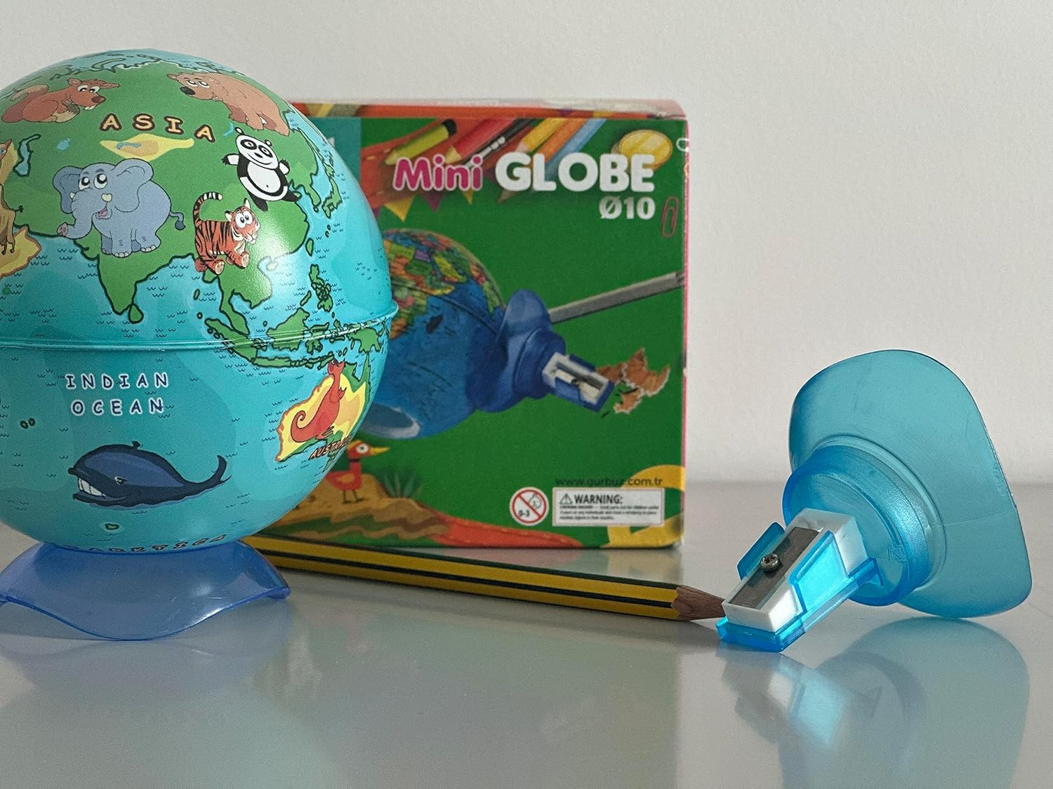 EXERZ 10CM Mini Globe (Wild Animal), with Pencil Sharpener Build in - English Map image number 3