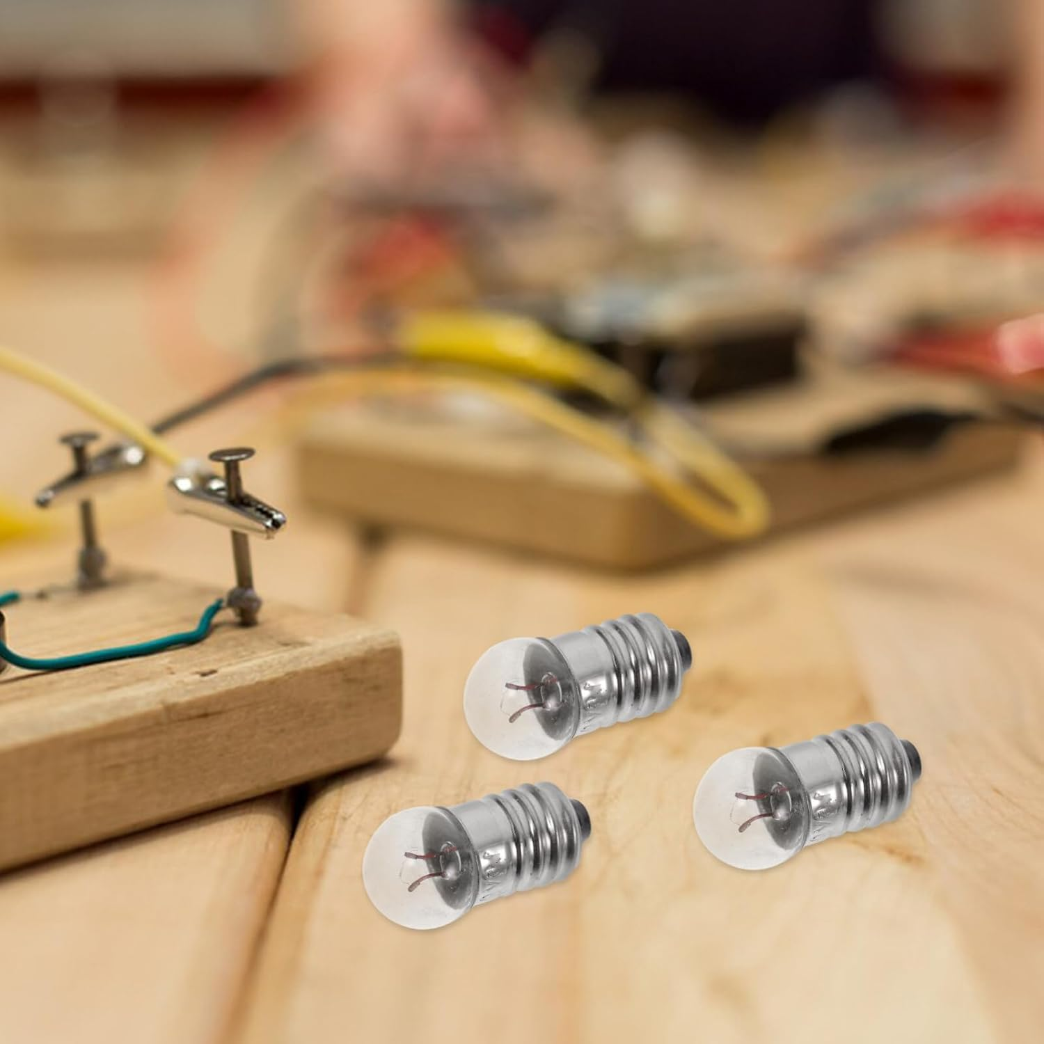 Iplusmile 50Pcs E10 Mini Light Bulb Kit, 1.5V Miniature Screw Base Light Bulbs, Tiny Indicator Incandescent Bulb for Physics Experiments image number 6