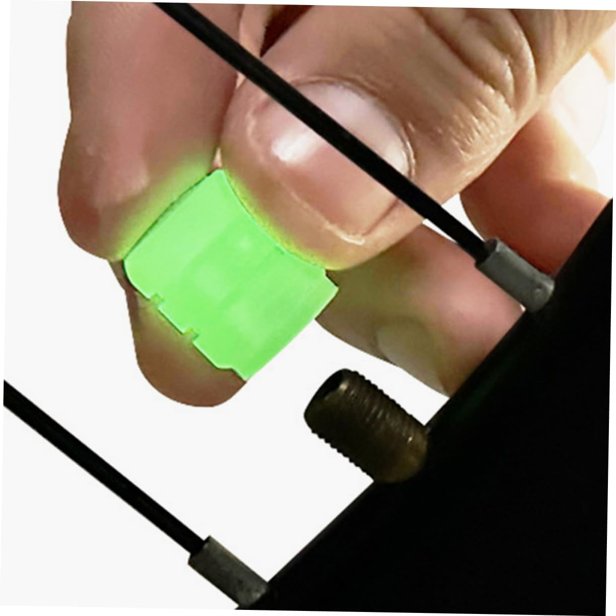 40Pcs Glowing Bike Valve Caps Tire Valve Stem Covers Car Tyre Caps for Clean Night Visibility image number 6