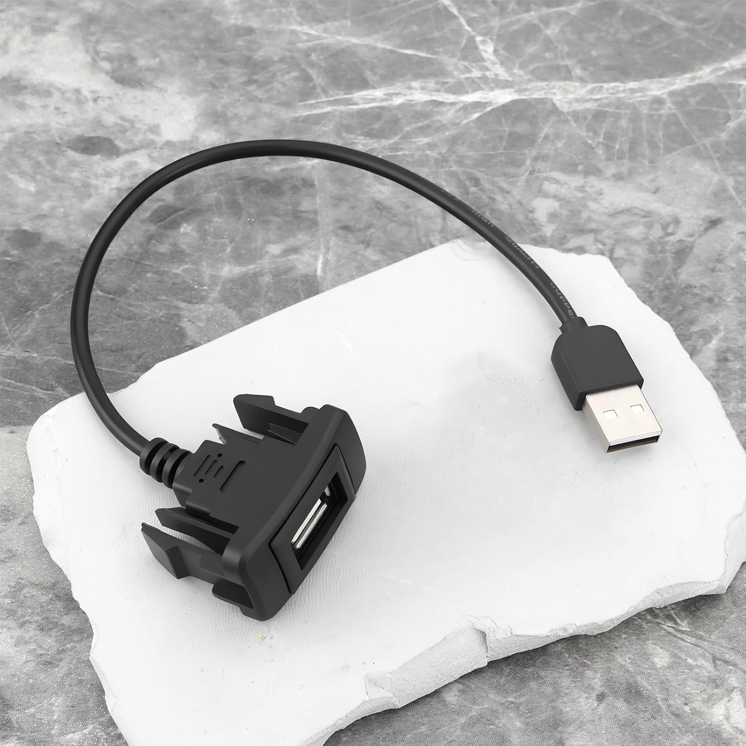 Emsea Male to Female USB Power Socket Extension Cord Adapter with a Length of 25Cm Compatible with Toyota Corolla 2007-2019 USB Port Car Charger image number 6