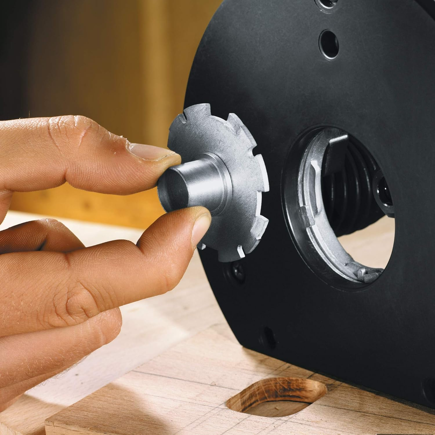 Bosch Accessories 1X Template Guide (Runs along Template to Transfer Shapes, &Oslash; 24 Mm, Quick Fastening Lock, Tool Free, Accessories for Routers) image number 2