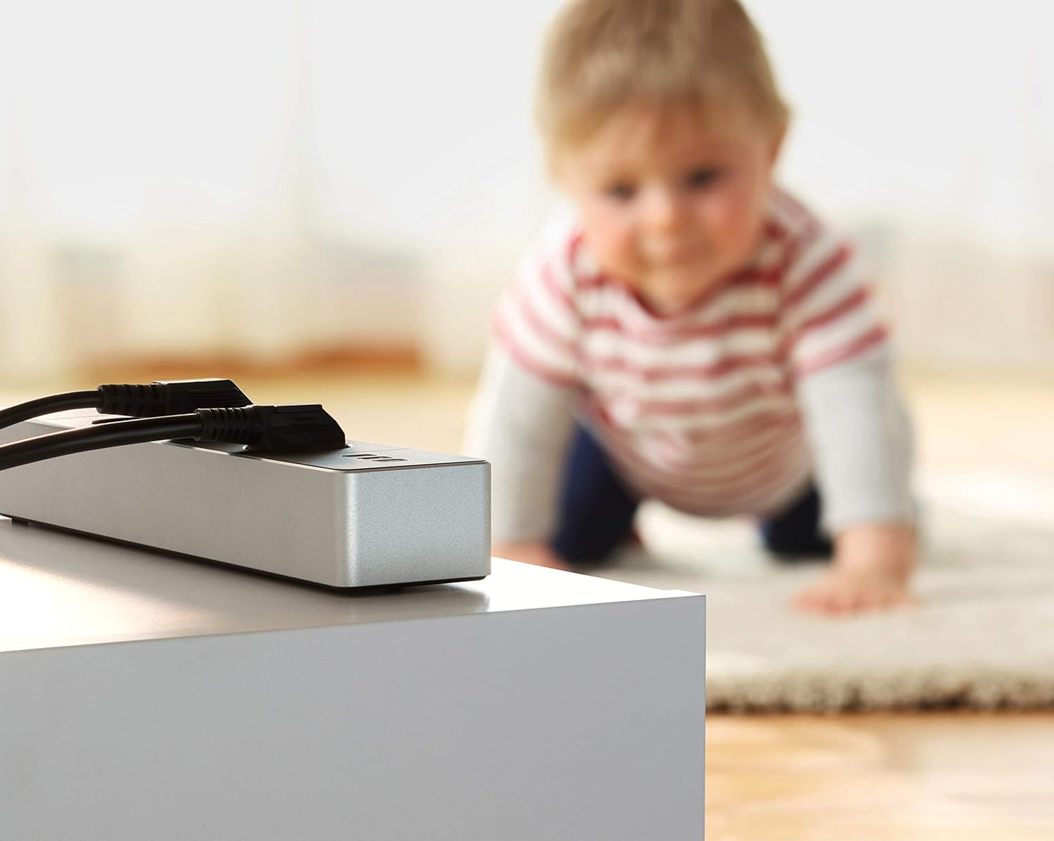 Eve Energy Strip - Connected Power Strip with Consumption Meter, Lightning, Surge and Overcurrent Protection, and Apple Homekit Technology