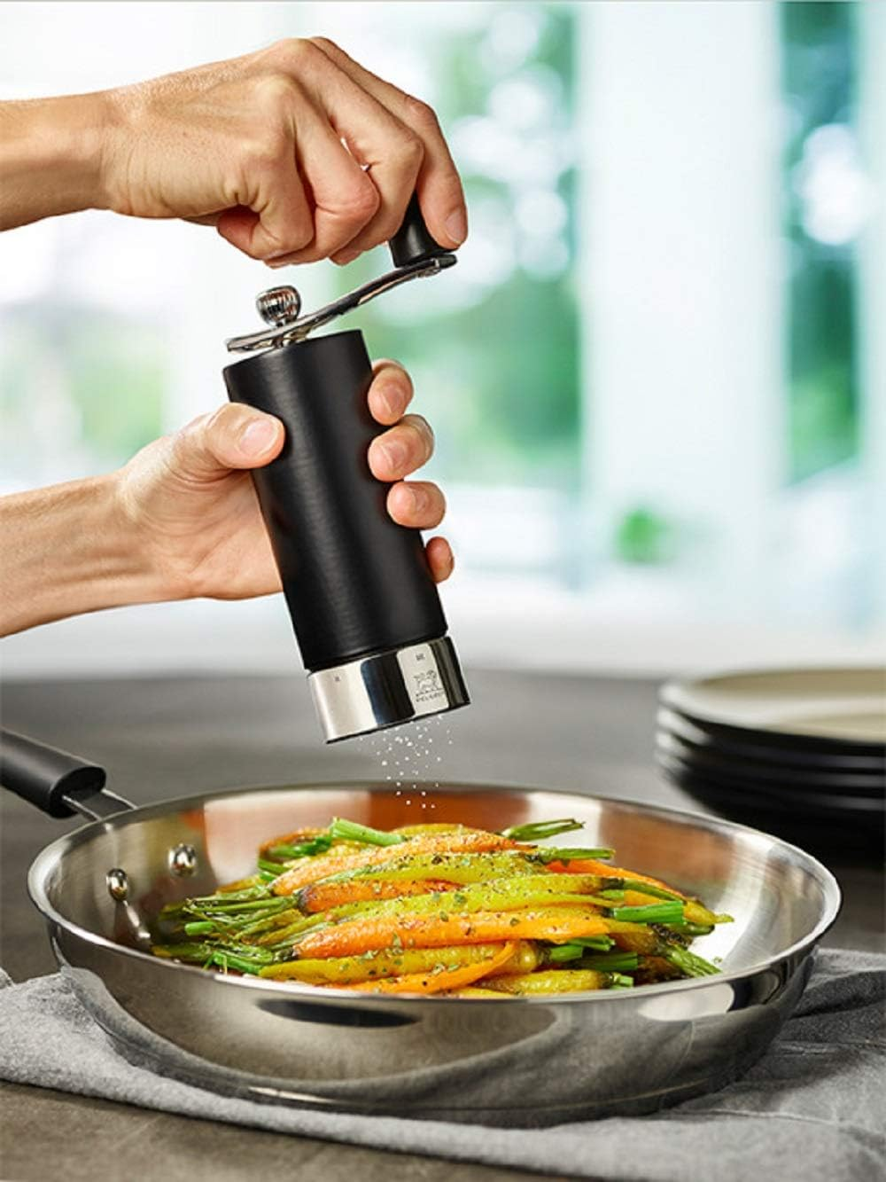 Peugeot - Isen Manual Pepper Mill Wuth Crank Handle, Beechwood, Black and Stainless Steel, 18 Cm