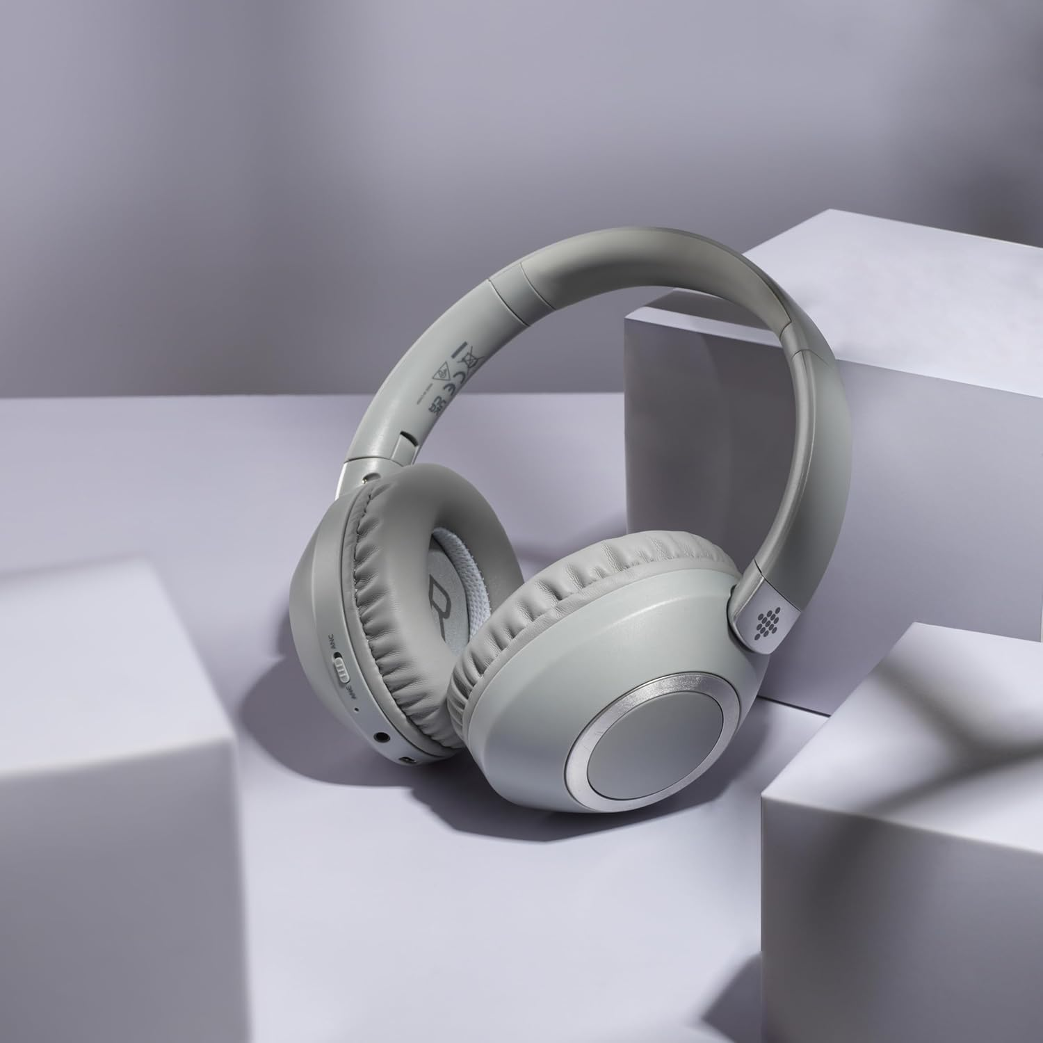 Intempo Aria Noise Cancelling Headphones - Wireless Bluetooth Over-Ear Headphones, up to 50 Hours Playback Time, Active Noise Cancellation, Foldable Design, Type-C Charging Cable Included, Green image number 4