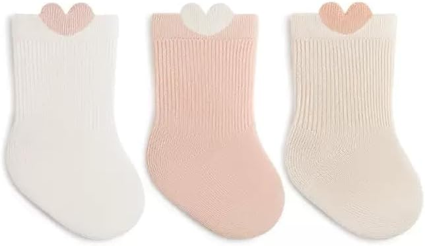 CREVENT Set for Girls -Diaper Caddy Organizer Basket with 2 Blankets, 1 Taggie, 1 Lovey, 3 Socks，1 Headband，1 Gift Bag with Ribbon - Newborn Essential Gift Set (Pink) image number 6