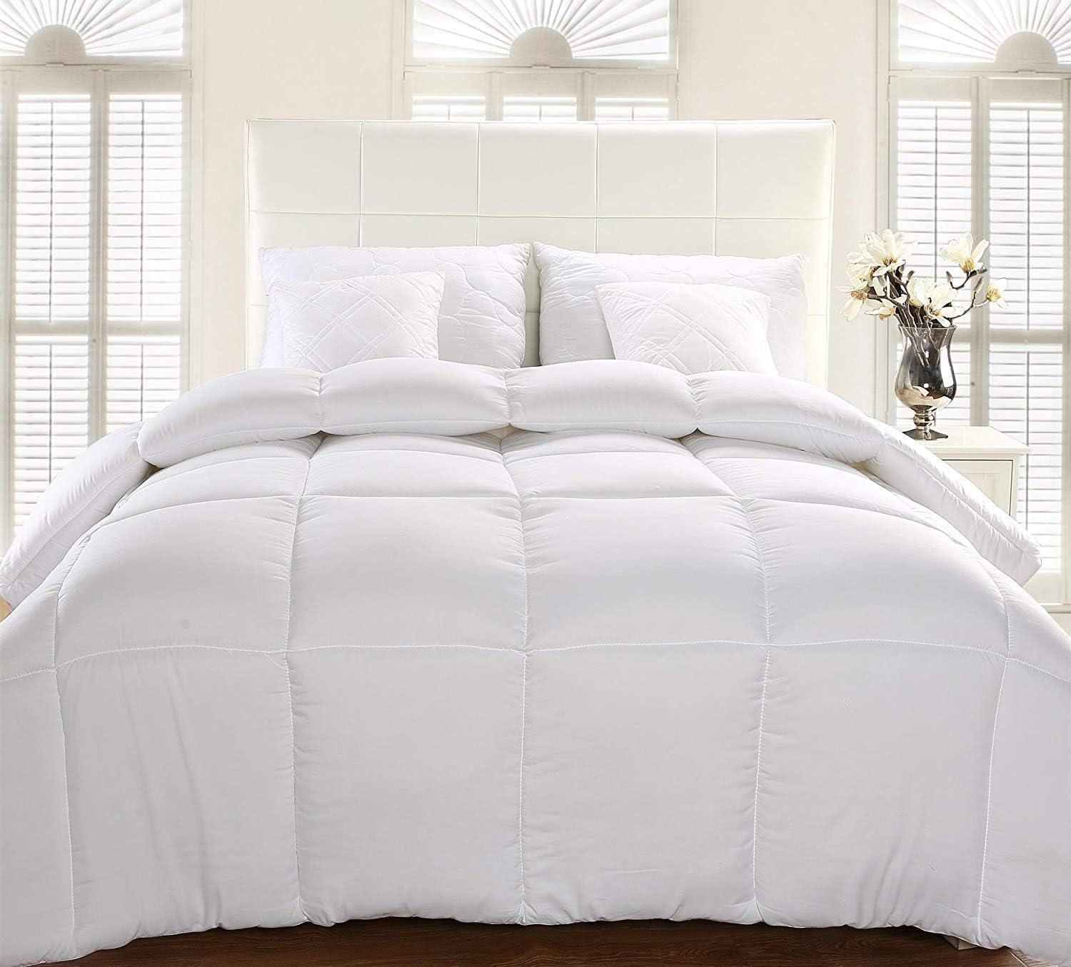 NY Threads Queen Comforter, Microfiber Duvet 370GSM, Box Stitched and Soft Quilt 210X210 Cm (White)