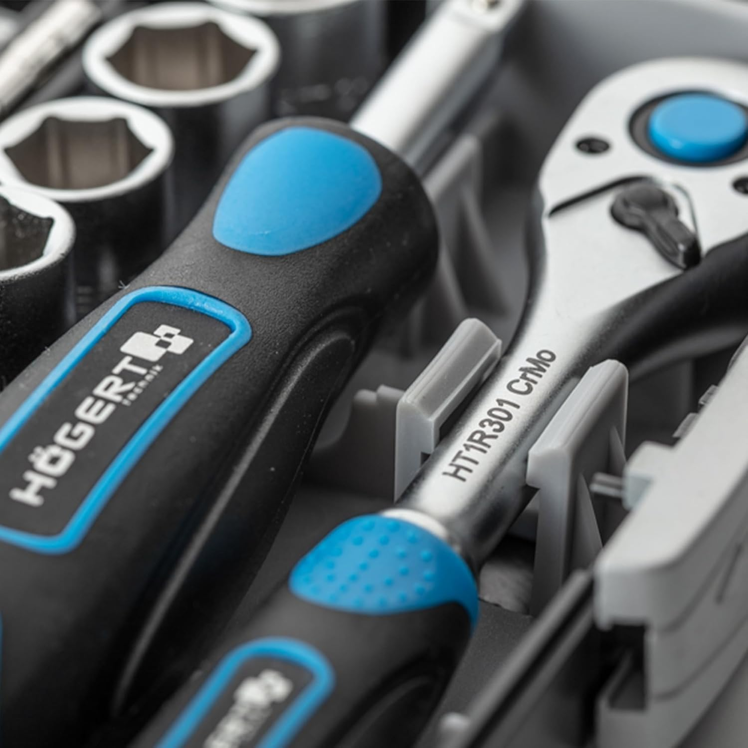 H&ouml;gert Tool Set Tool Box - Tool Set Tool Tools Socket Spanner Set Screwdriver Ratchet - Black/Blue, 1/4 Inch, HT1R462, 38 Pieces image number 1