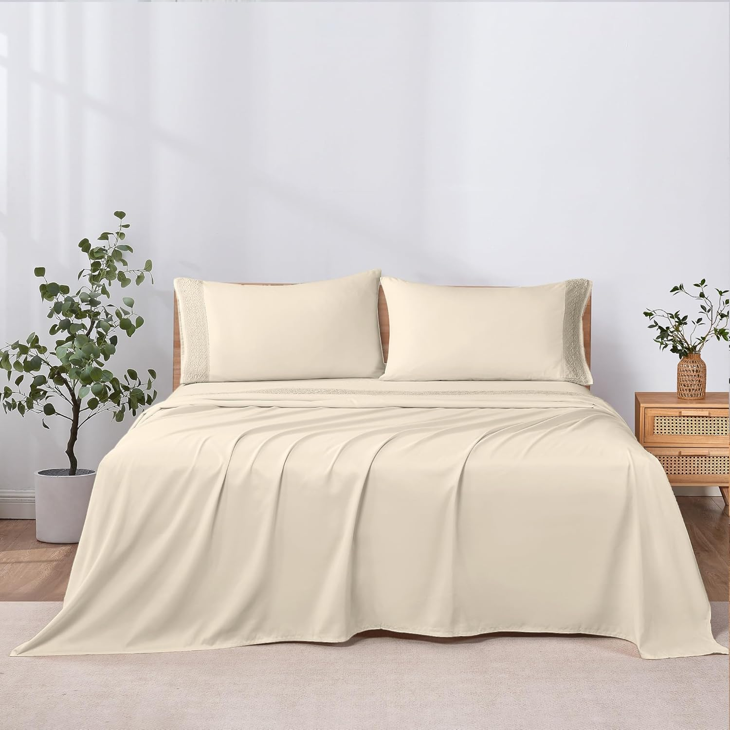 Amrapur Overseas | 4-Piece 100% Microfiber Crochet Lace Bed Sheet Set (Linen, King) image number 1