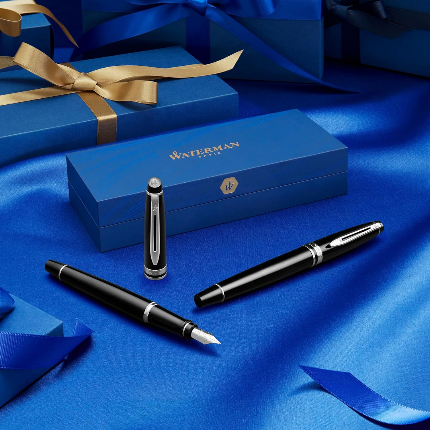 Waterman Expert Fountain Pen | Gloss Black with 23K Gold Trim | Medium Nib | Gift Box image number 4