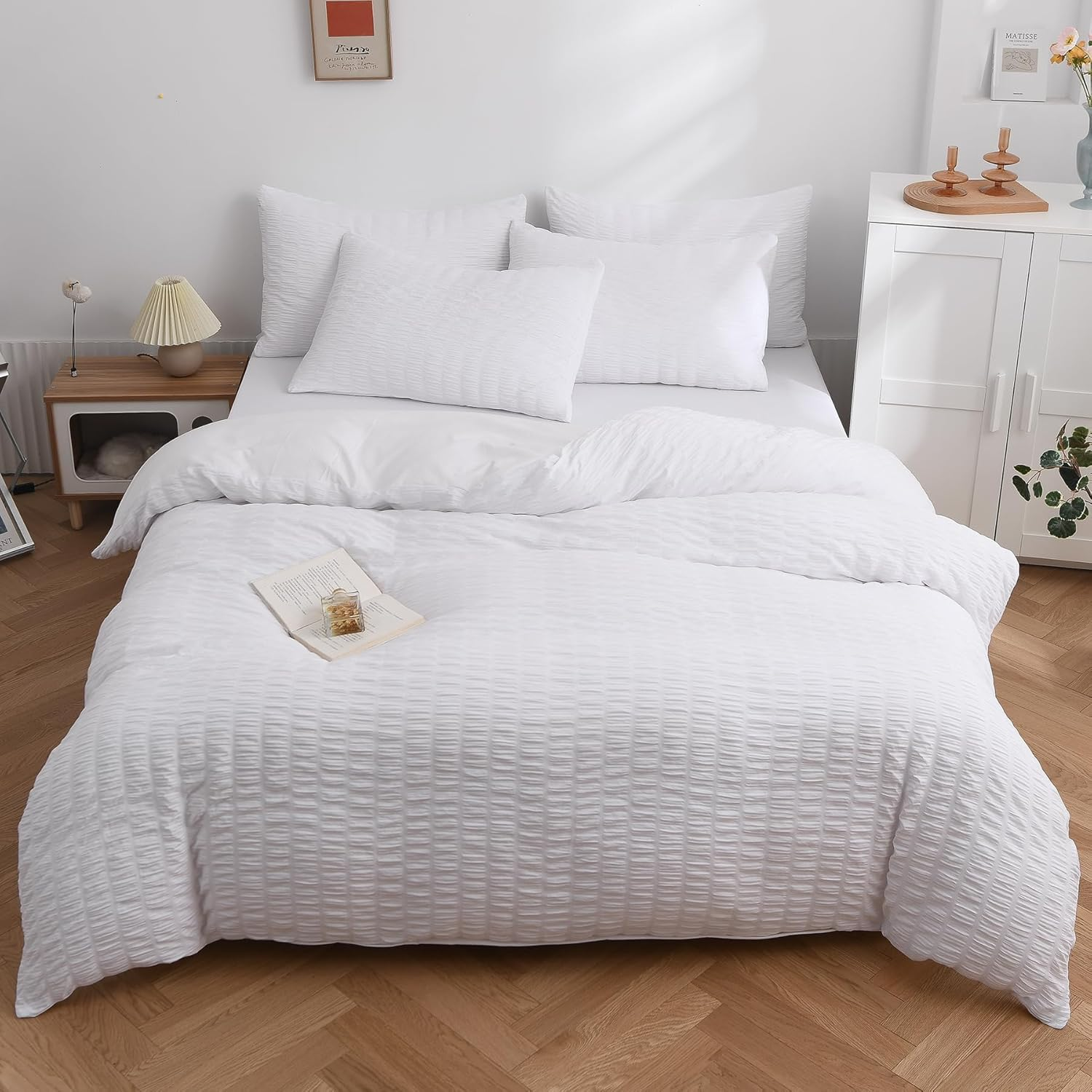 Futon Cover, Seersucker Fabric Hosur Bedding Cover Set, Peach Skin Treatment, Duvet Cover, Fitted Sheet, Pillow Case, Gentle Touch Soft, Quick Drying, Washable (Original White, Single, 3-Piece Set) image number 4