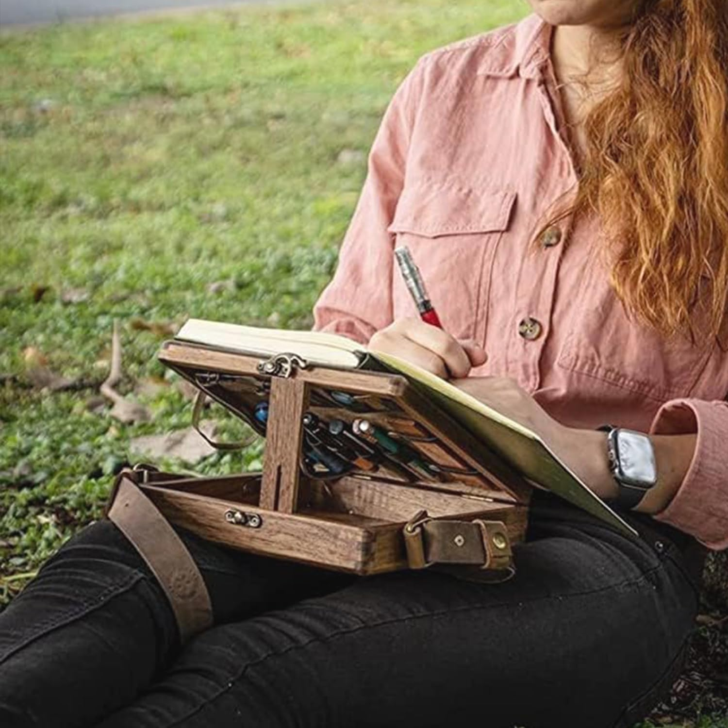 Wooden Artist Messenger Box &ndash; Handmade Multifunctional Crossbody Postman Bag, Portable Painting Brush Tool Storage Sketch Box Easel for Outdoor Supplies (Brown) image number 2