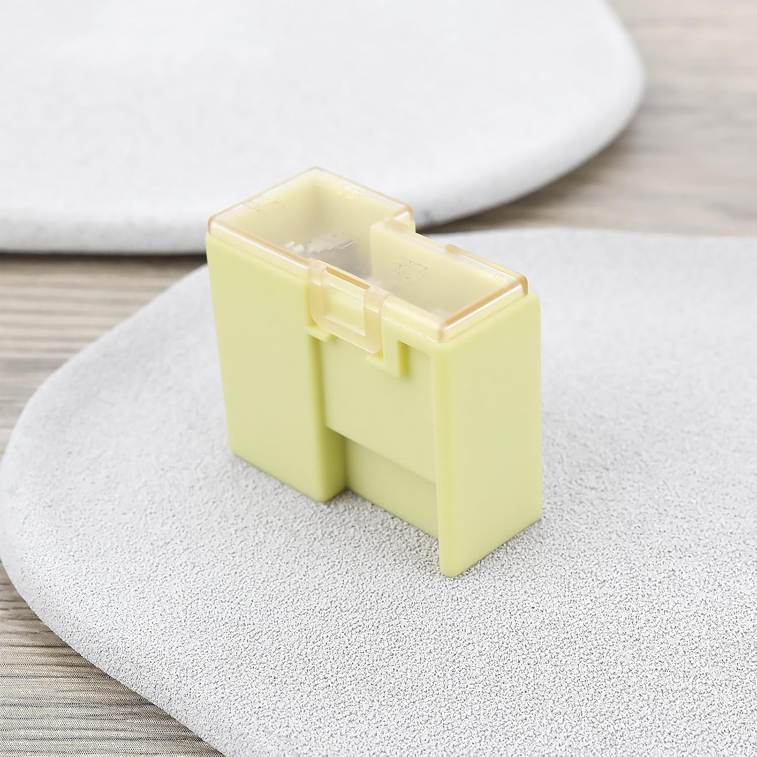 Emsea 1Pc 60/30/30Amp Car Fuse Fusible Link 24370-C9904 24370C9904 Compatible with Nissan Leaf 2014-2022 NV200 2014-2020 image number 3