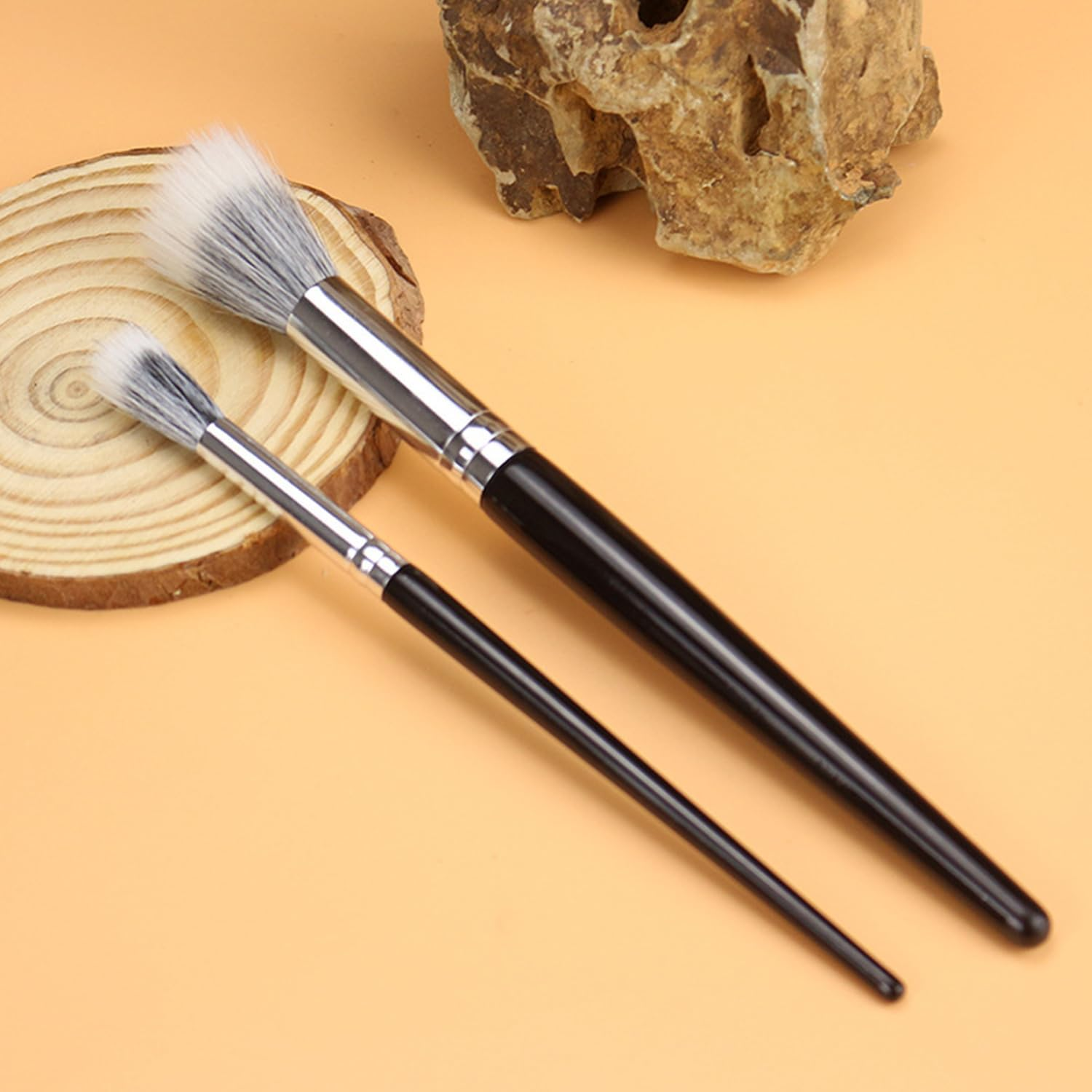 Makeup Brush, Cheek Brush Blusher Brush Foundation Makeup Brush Fiber Stippling Brush Perfect for Foundation,Powder,Highlight,Cream,Blusher(Small Size) image number 2