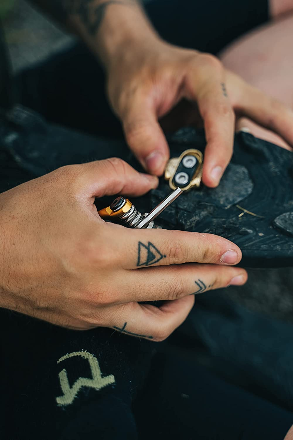 Crankbrothers M17 Multi-Tool + Case image number 1