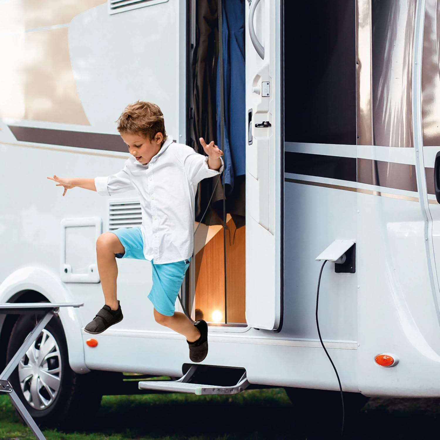 Easymaxx Insect Screen Curtain for Camper Van 60 X 180 Cm Fly Screen Door with XXL Magnetic Tapes Insect Protection Door for Caravans Magnetic Mosquito Net Self-Closing image number 4