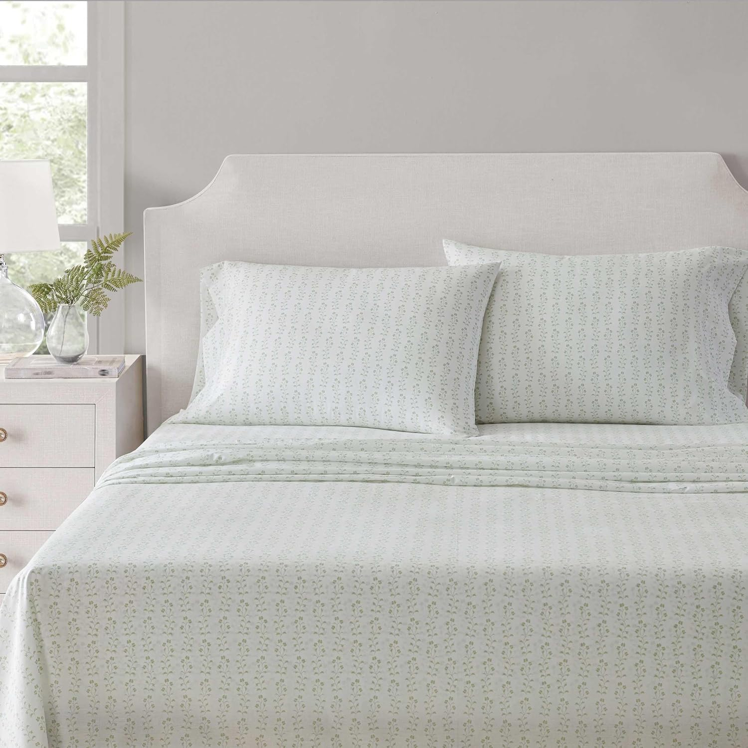 Martha Stewart - Queen Size Sheets Set, Crisp & Tailored Cooling Sheets W/A Naturally Smooth Cotton Percale Lightweight Feel - Bed Sheets with Matching Pillowcases & Fitted Sheet (Small Gingham Pink)