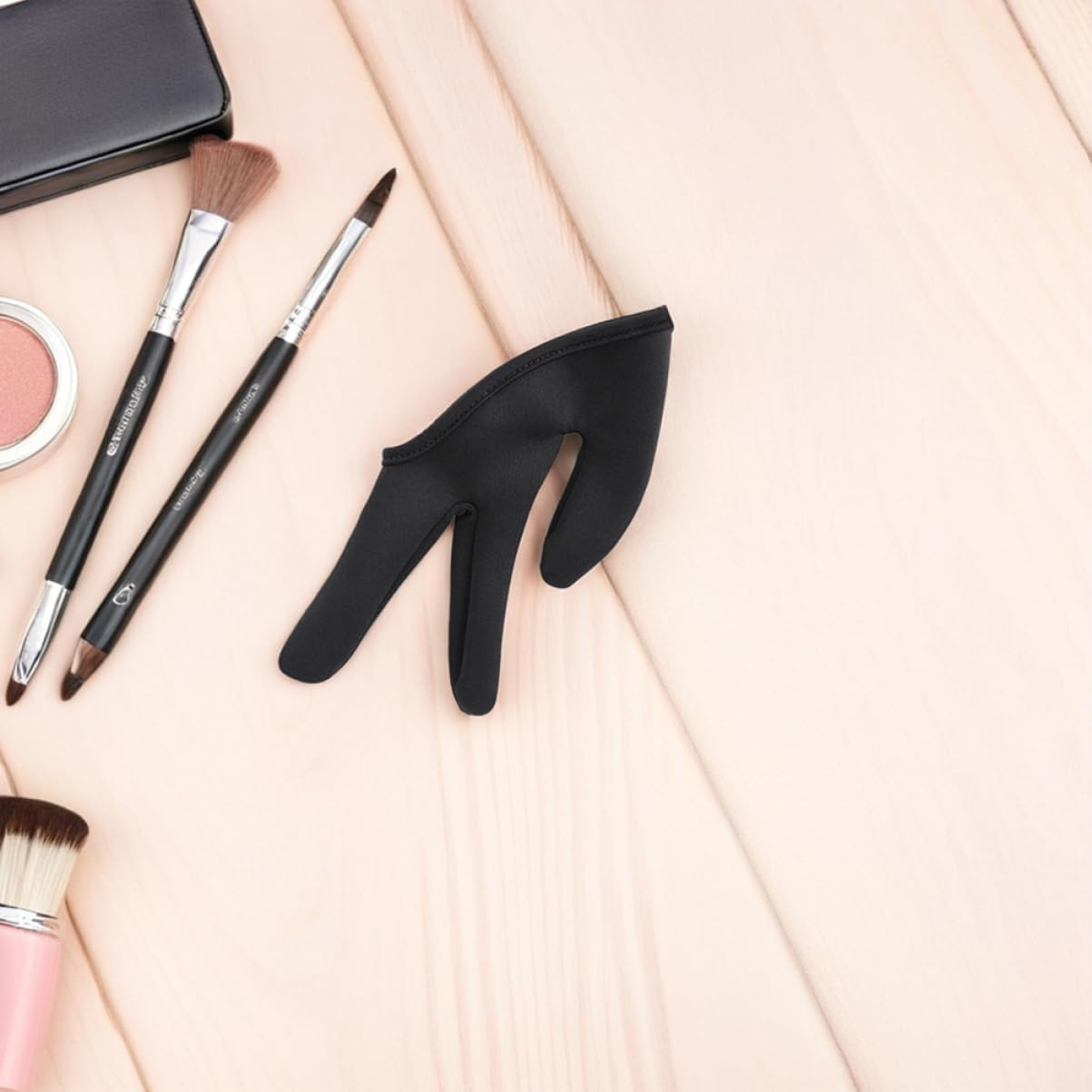 NIYANGLE 2Pcs Hair Styling Heat Resistant Gloves Three-Finger Curling Gloves Heat Insulation Heatproof image number 5