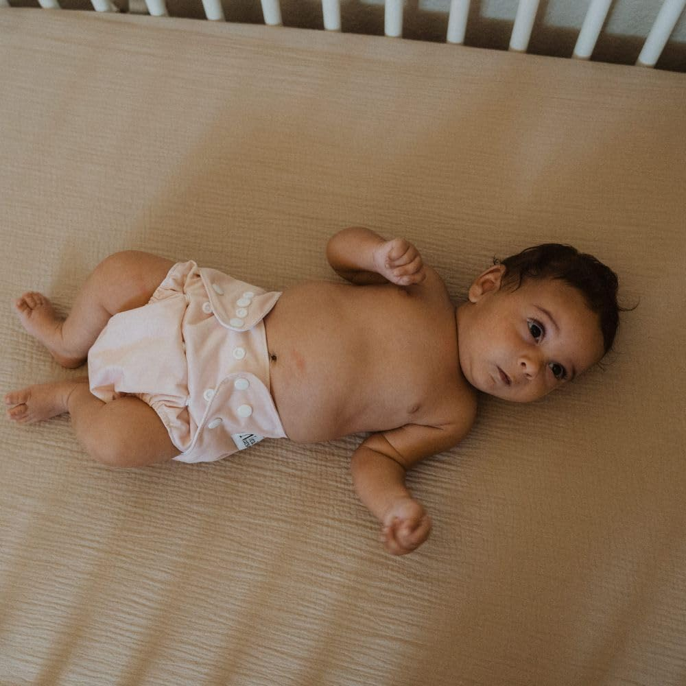 Unisex Diapers Parent (Magnolia, 7 Pack) image number 2