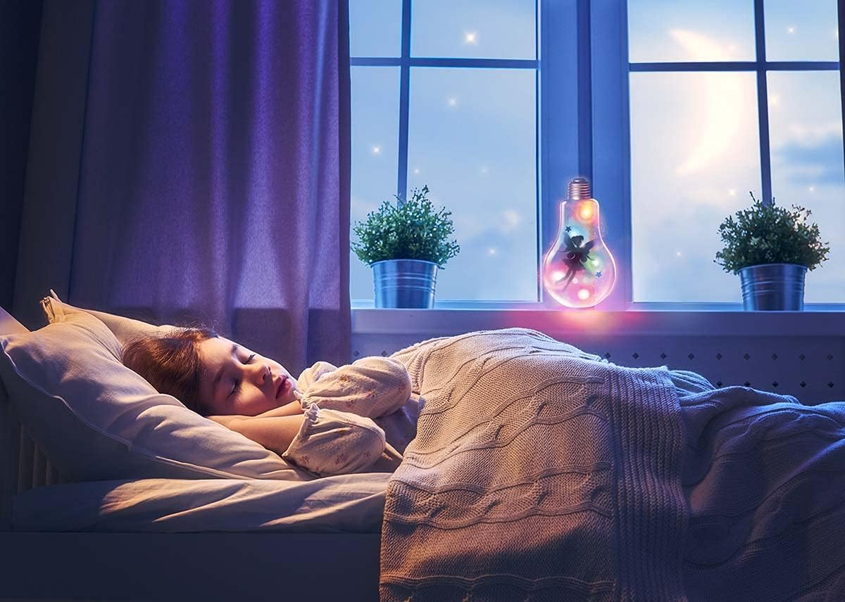 4M Kidzmaker Fairy Light Bulb, 6 Colour-Changing Modes, Battery Powered String Lights, Decorate Yourself with Stickers and Tissue Paper, Inspires Creativity image number 1