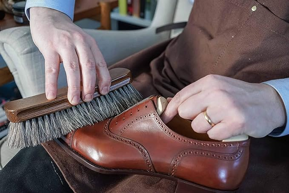 Shoe Brush Set - Horsehair for Shine Polish Buff 3 Pcs Dauber Applicator Brushes + 1 Pc Shoes Cloth Glove Brown 20.5 X 16X 6 Cm image number 2