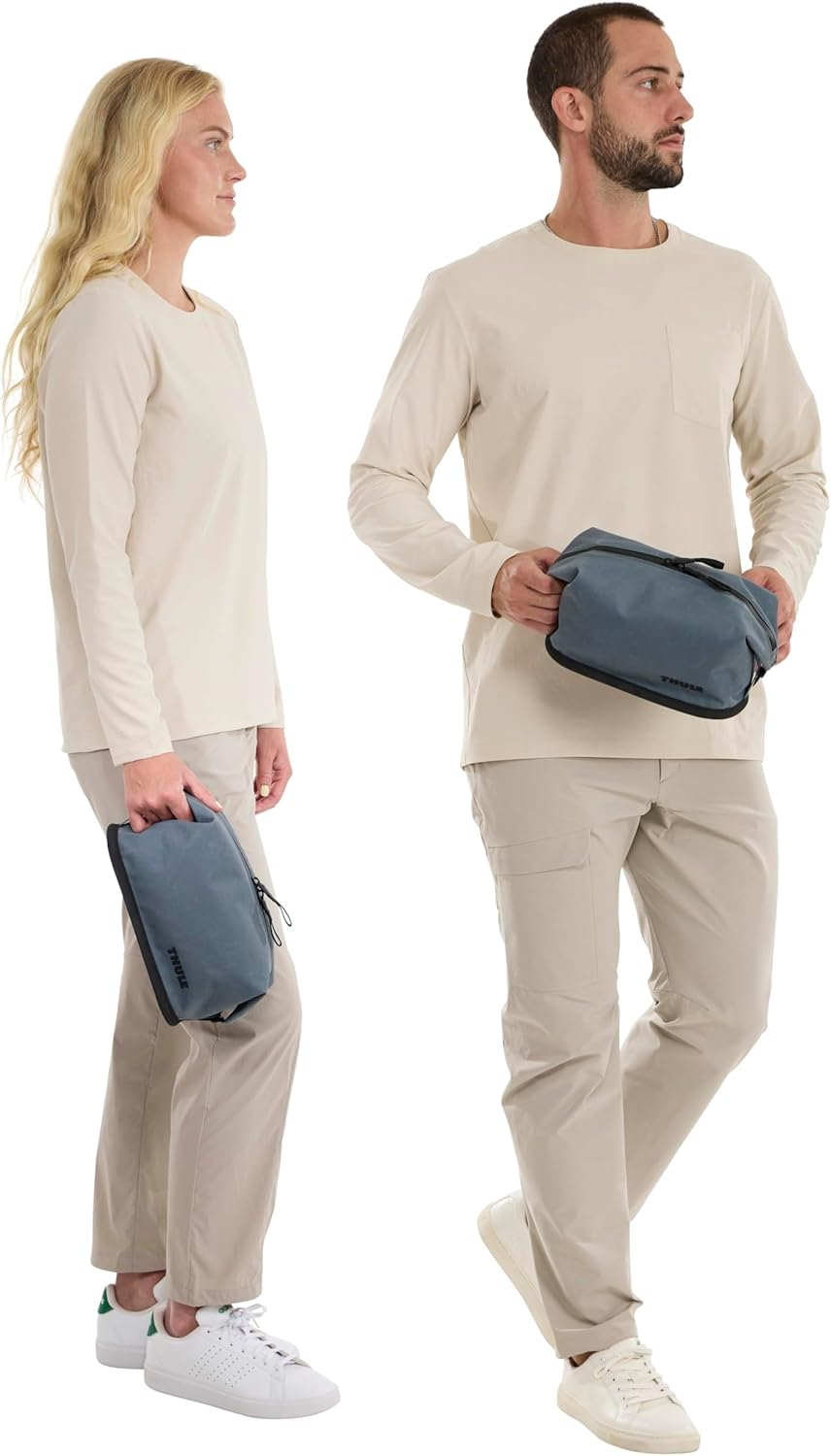 Thule Aion Toiletry Bag - Water-Resistant Bag for Toiletries, Makeup - Nutria image number 3