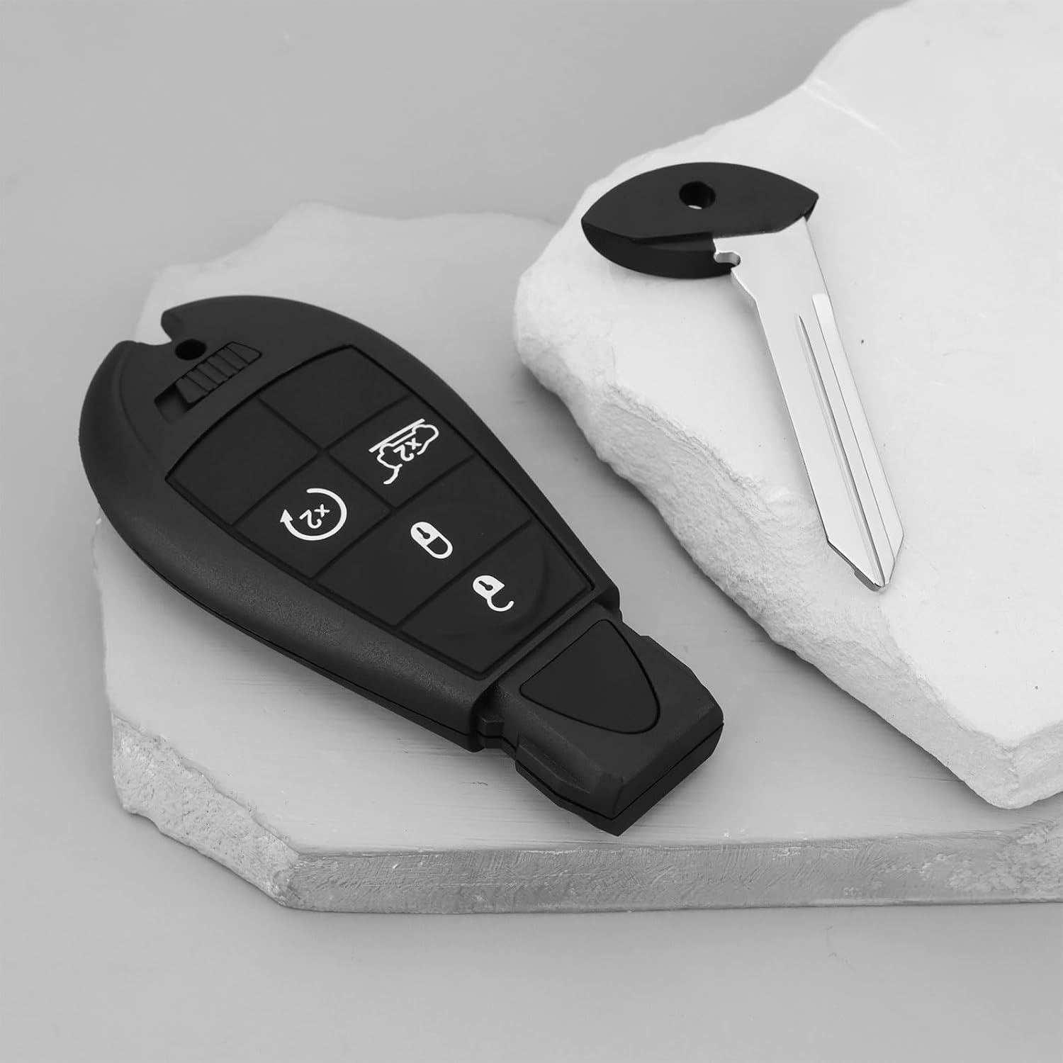 Emsea 4 Button Car Key Fob Shell Case Compatible with Jeep Grand Cherokee Compatible with Chrysler 300C 2008-2010 image number 4