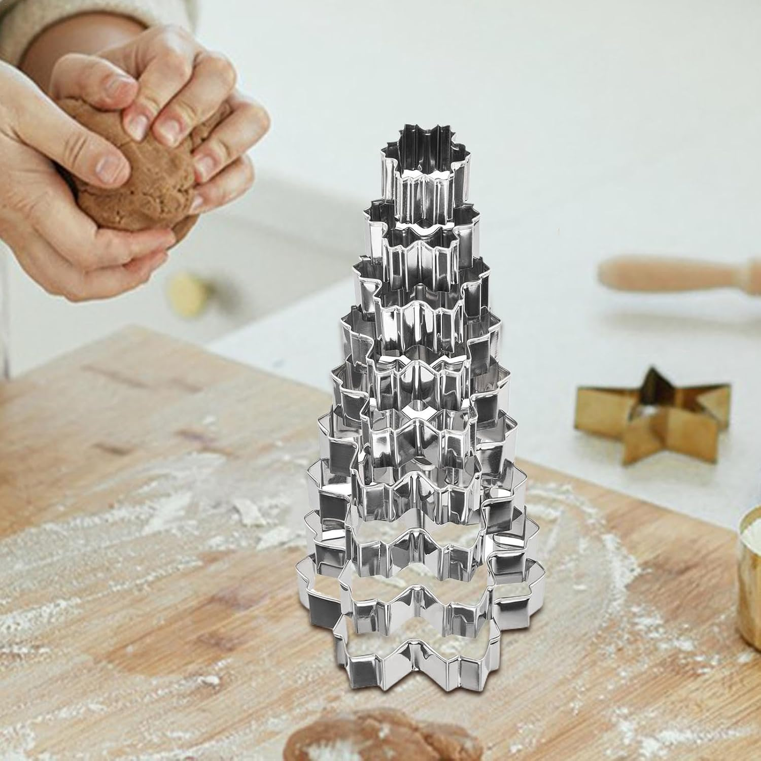 Metal Cookie Cutters Christmas - Cookie Cutter Baking Mold,9X Holiday Cookie Cutters Baking Tools, Snowflake Cookie Shaper, Stainless Steel Cutters for Homemade Baking image number 4