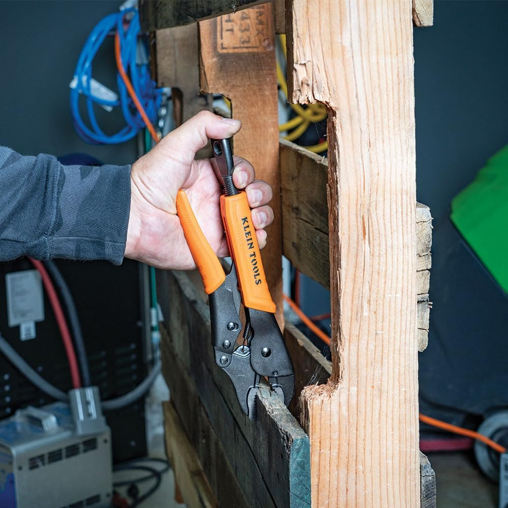 Klein Tools A-38660 Curved Jaw Locking Pliers Set 7" & 10" image number 5