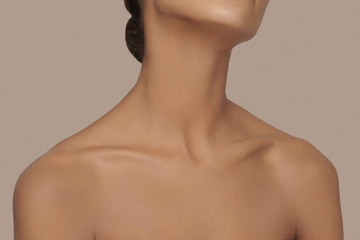 S19 STUDIO + LAB SUPER FX Body Makeup, LIGHT/MEDIUM - Smoothes & Evens Skin Tone & Texture, Hide Scars & Blemishes - 100Ml image number 6