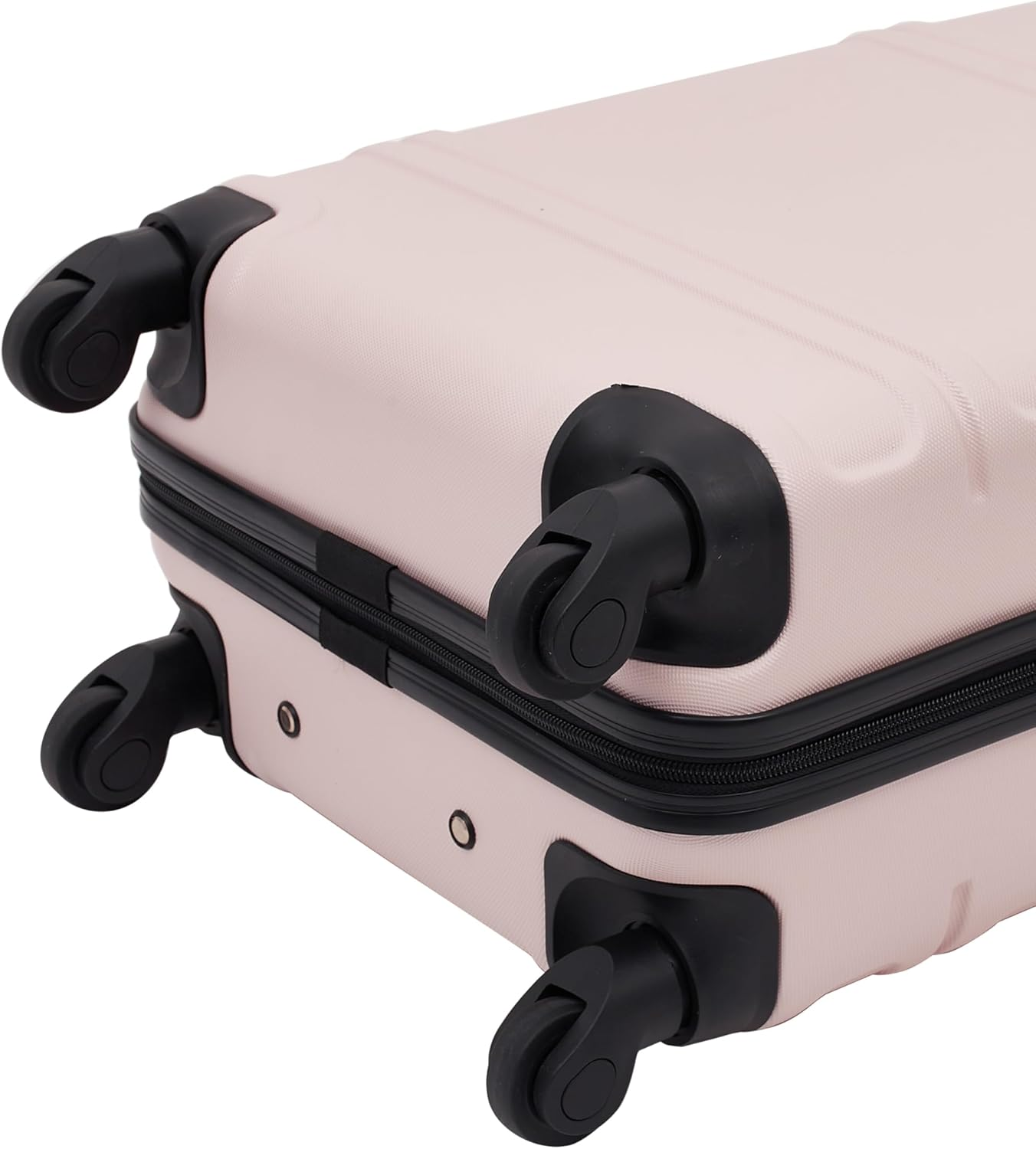 Travelers Club Skyline 20" Carry-On Spinner Luggage