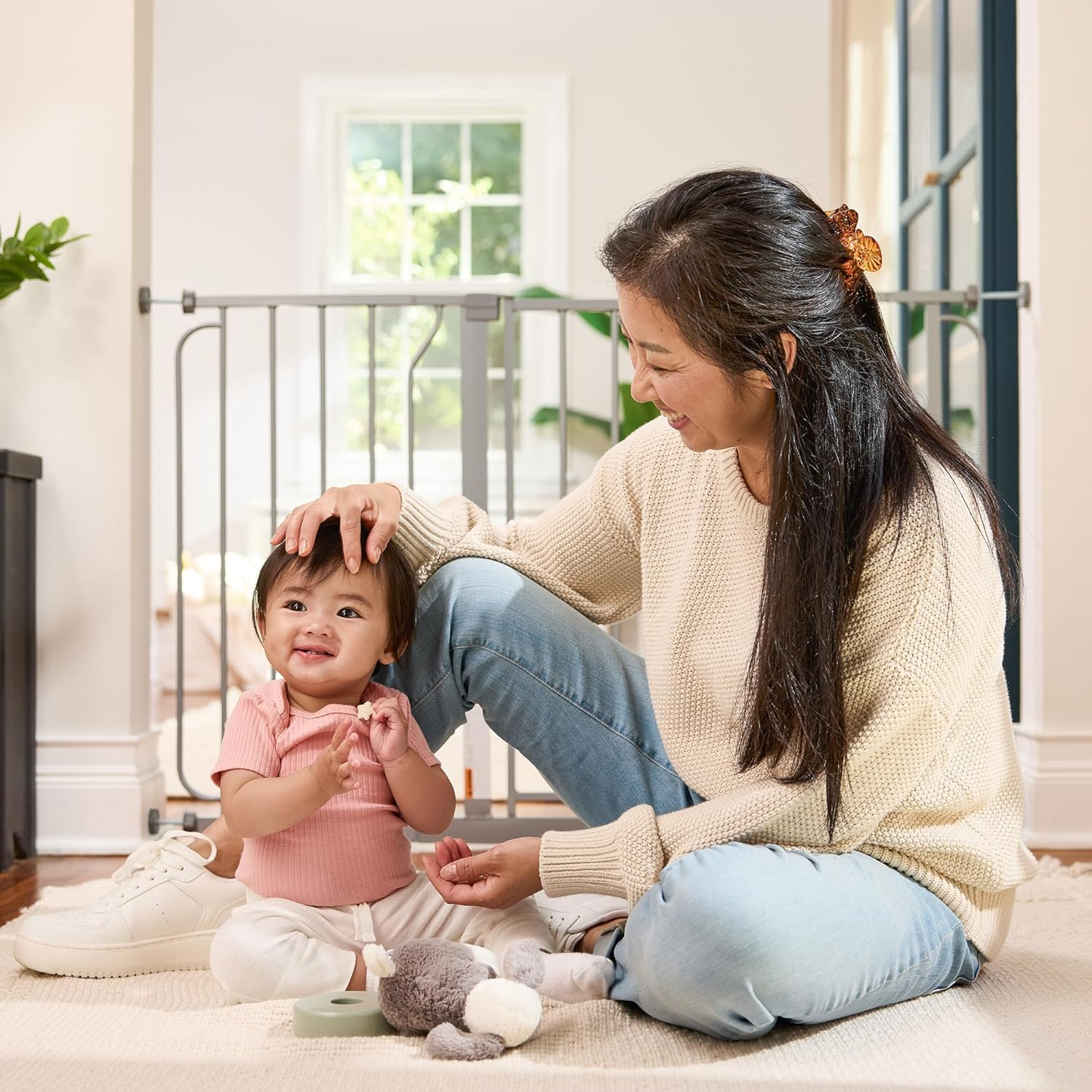 Regalo Easy Step 51 Inch Extra Wide, Platinum image number 4