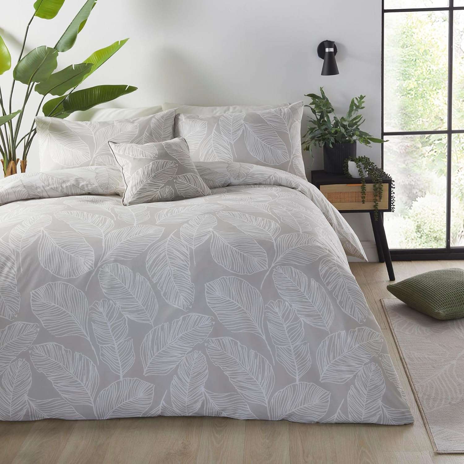 Fusion Natural Leaf Duvet Cover - Double Bedding Size (200 X 200Cm) - Reversible Design (White Colours) - Linen Leaves Print - Matteo Collection image number 1